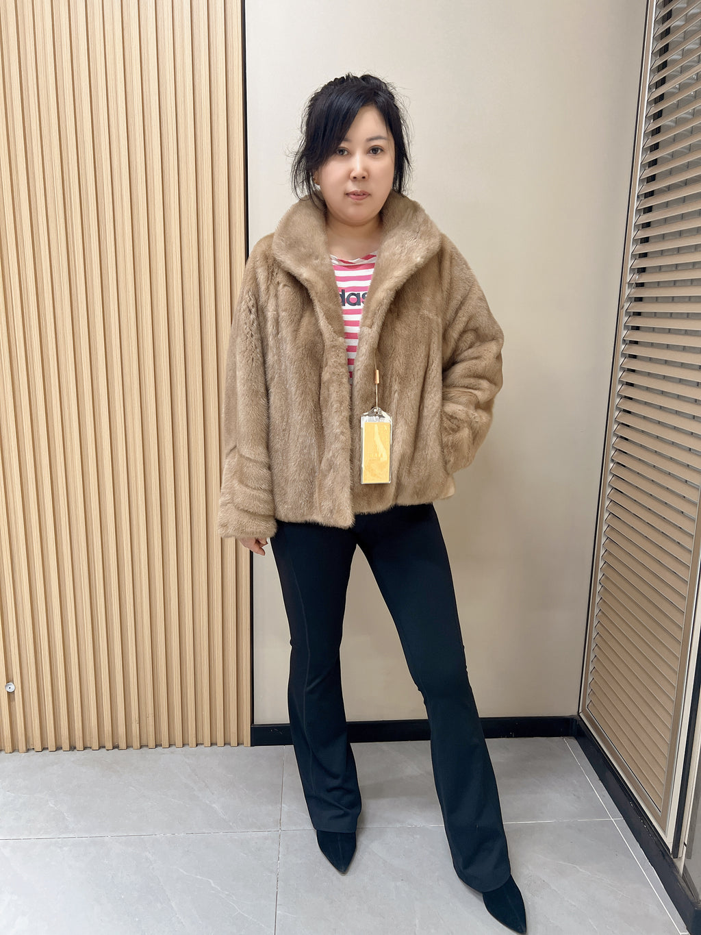 No. 315 light brown mink fur coat featuring a convertible collar (can be worn folded down or turned up).
