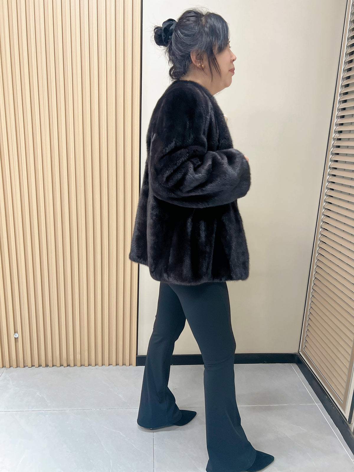 No. 297 Dark Brown V-Neck Mink Fur Coat