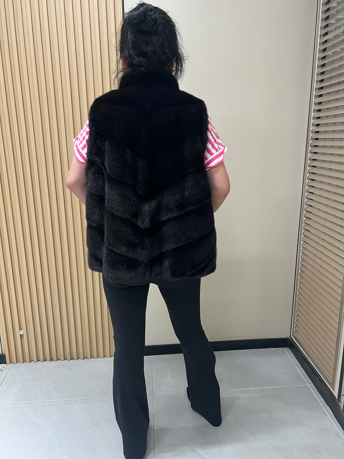 No. 322 Dark Brown Stand-Collar Mink Fur Vest