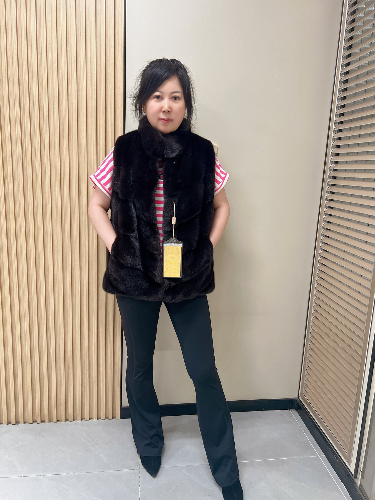 No. 322 Dark Brown Stand-Collar Mink Fur Vest