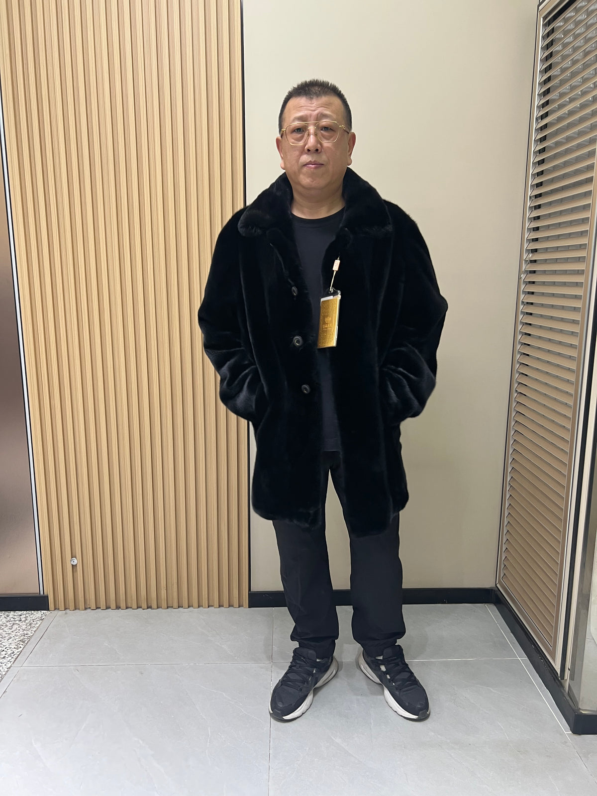 No. 307 Men's Black Mink Fur Coat with Lapel Collar