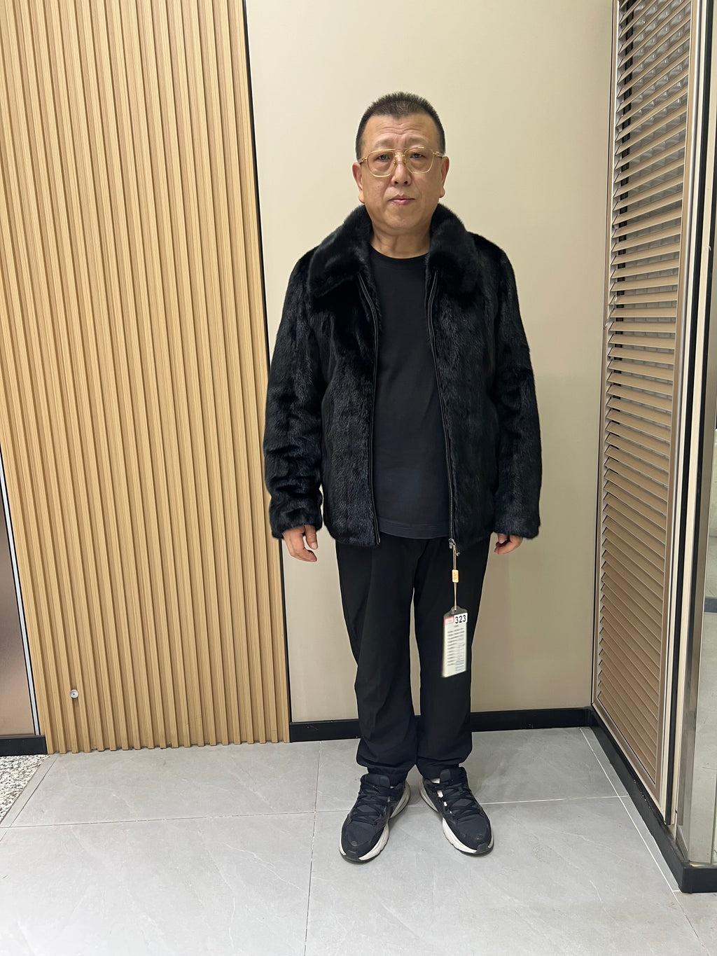 No. 323 Men's Black Mink Fur Coat with Lapel Collar