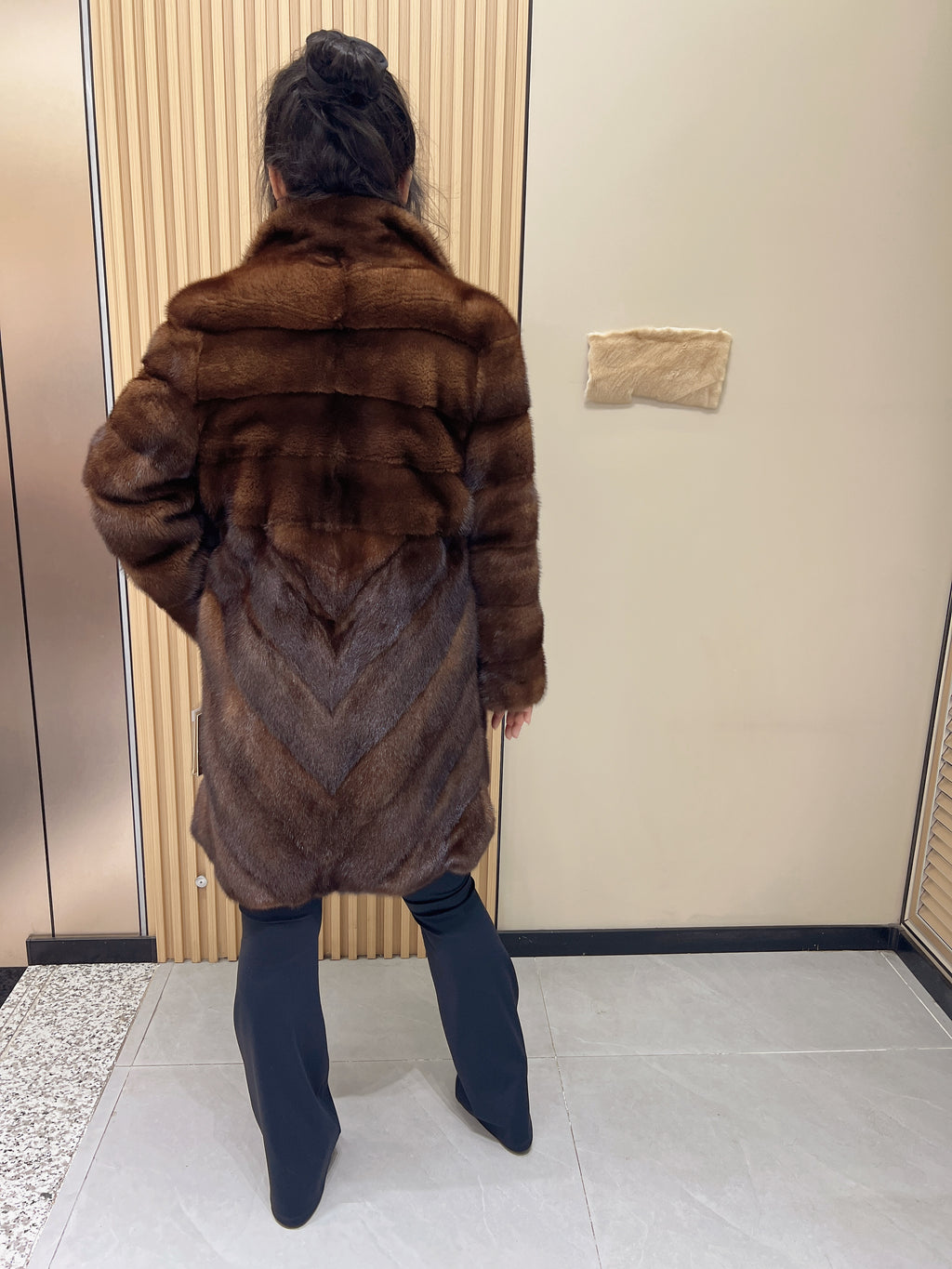 No. 330 Brown Mink Fur Coat (with convertible stand collar)