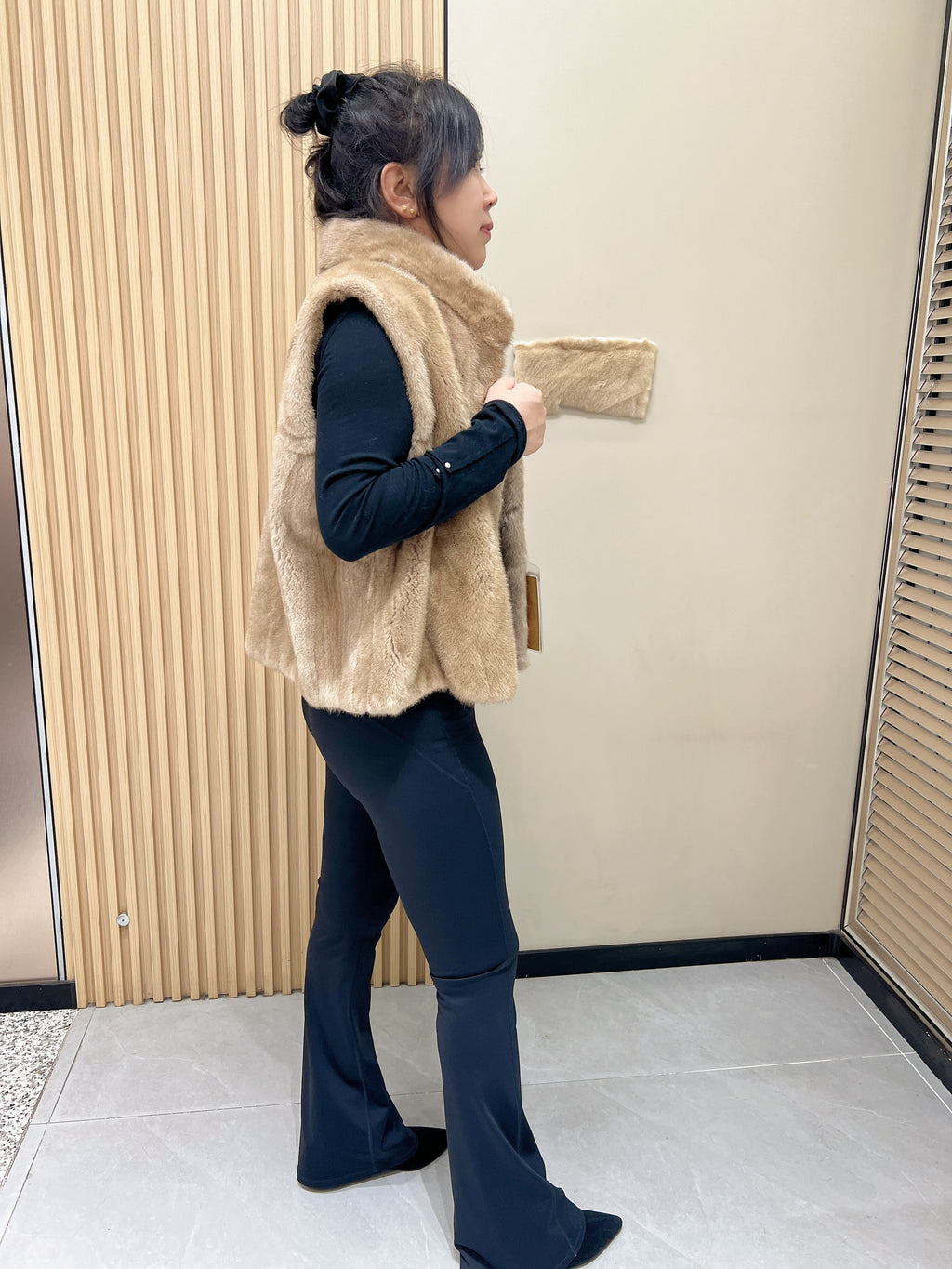 No. 289 Light Brown Stand-Collar Vest