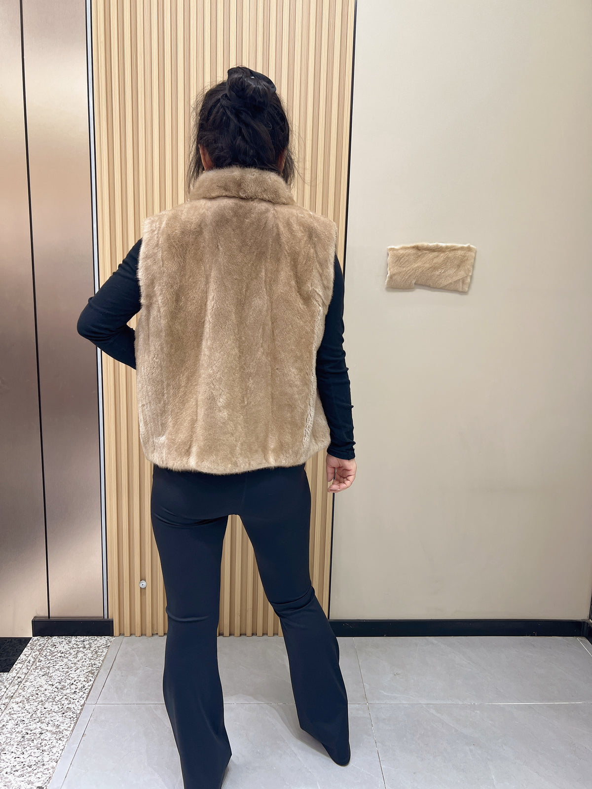 No. 289 Light Brown Stand-Collar Vest