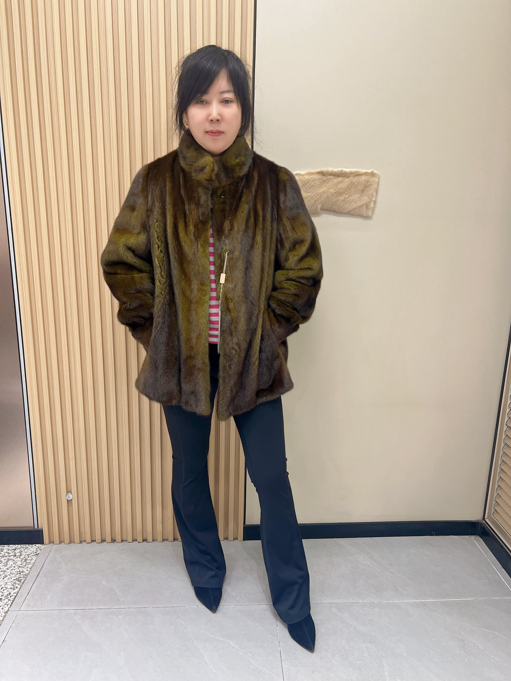 No. 348 Turquoise Stand-Collar Mink Fur Coat