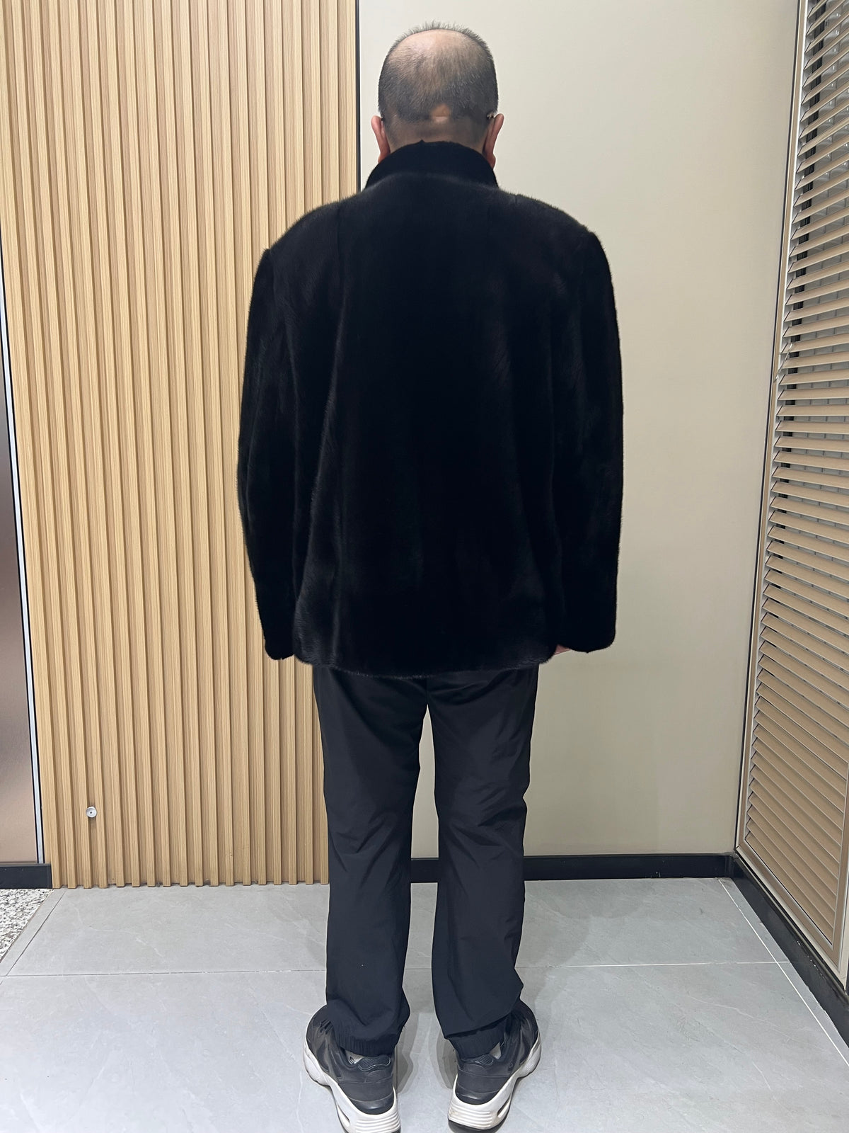 No. 343 Men's Black Stand-Collar Zippered Mink Fur Coat