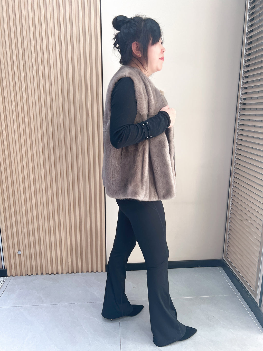 No. 367 Light Brown Collarless Mink Fur Vest