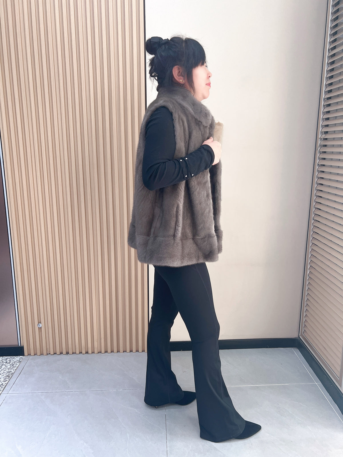 No. 372 Grey Stand-Collar Mink Fur Vest