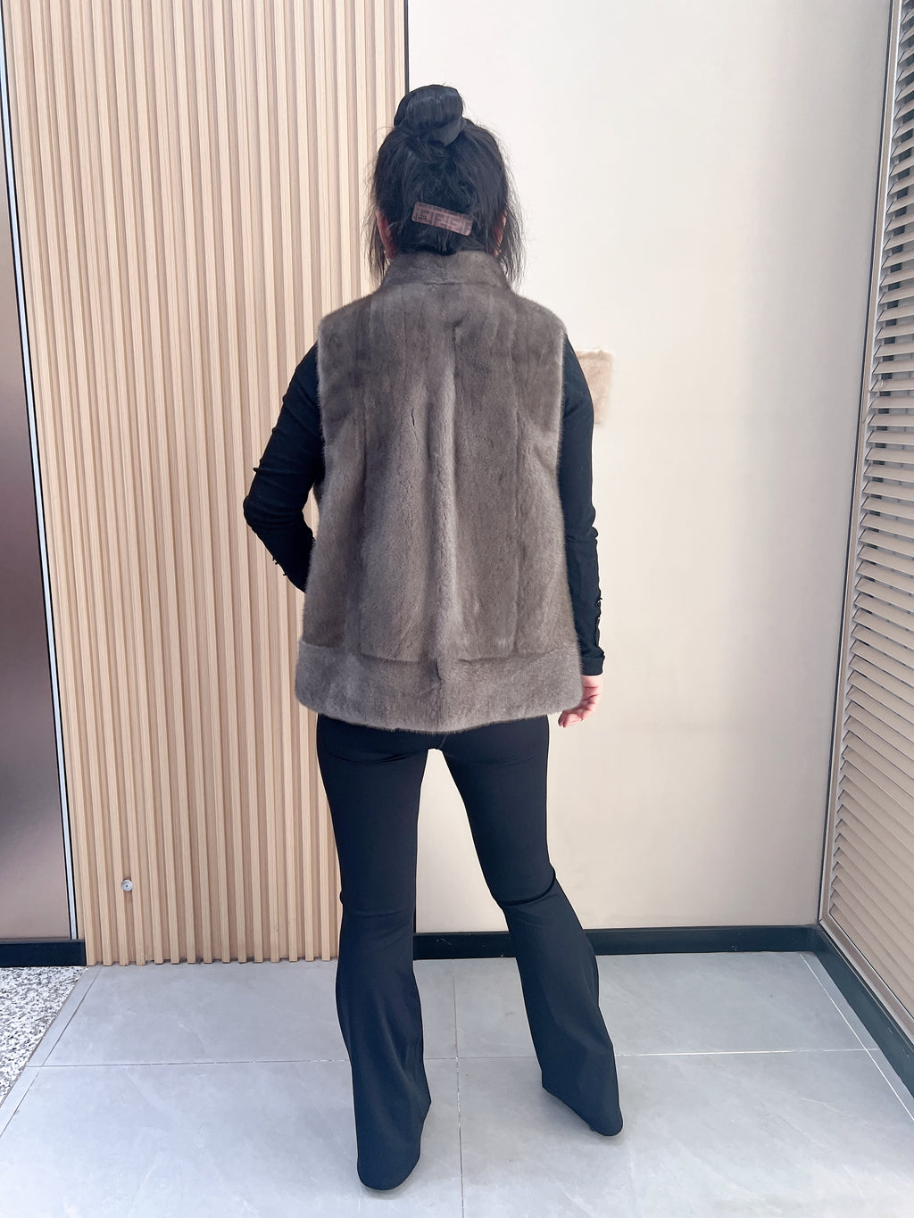 No. 372 Grey Stand-Collar Mink Fur Vest