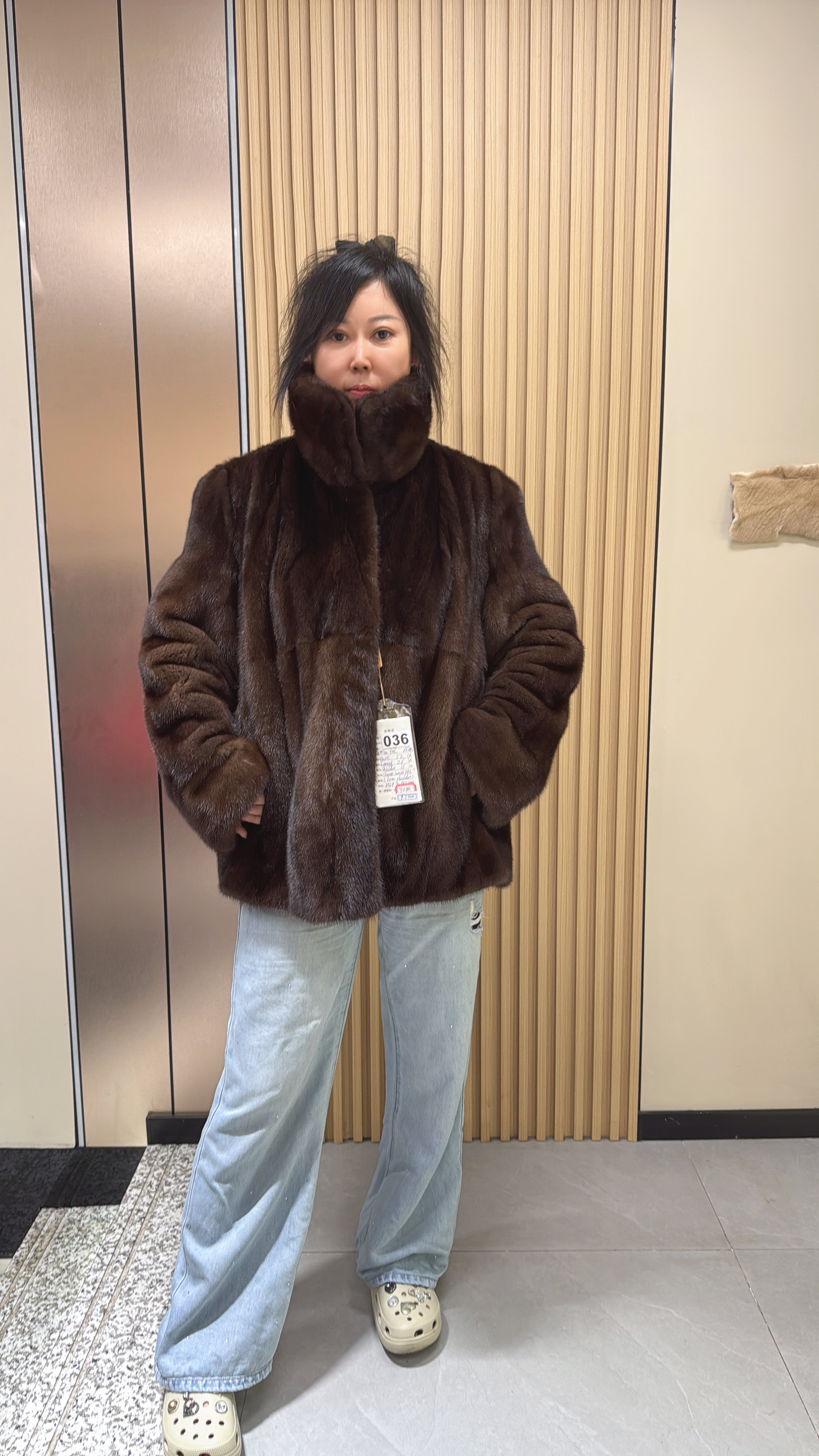036 Brown Mink Fur Coat – Casual Fit with Lapel Collar