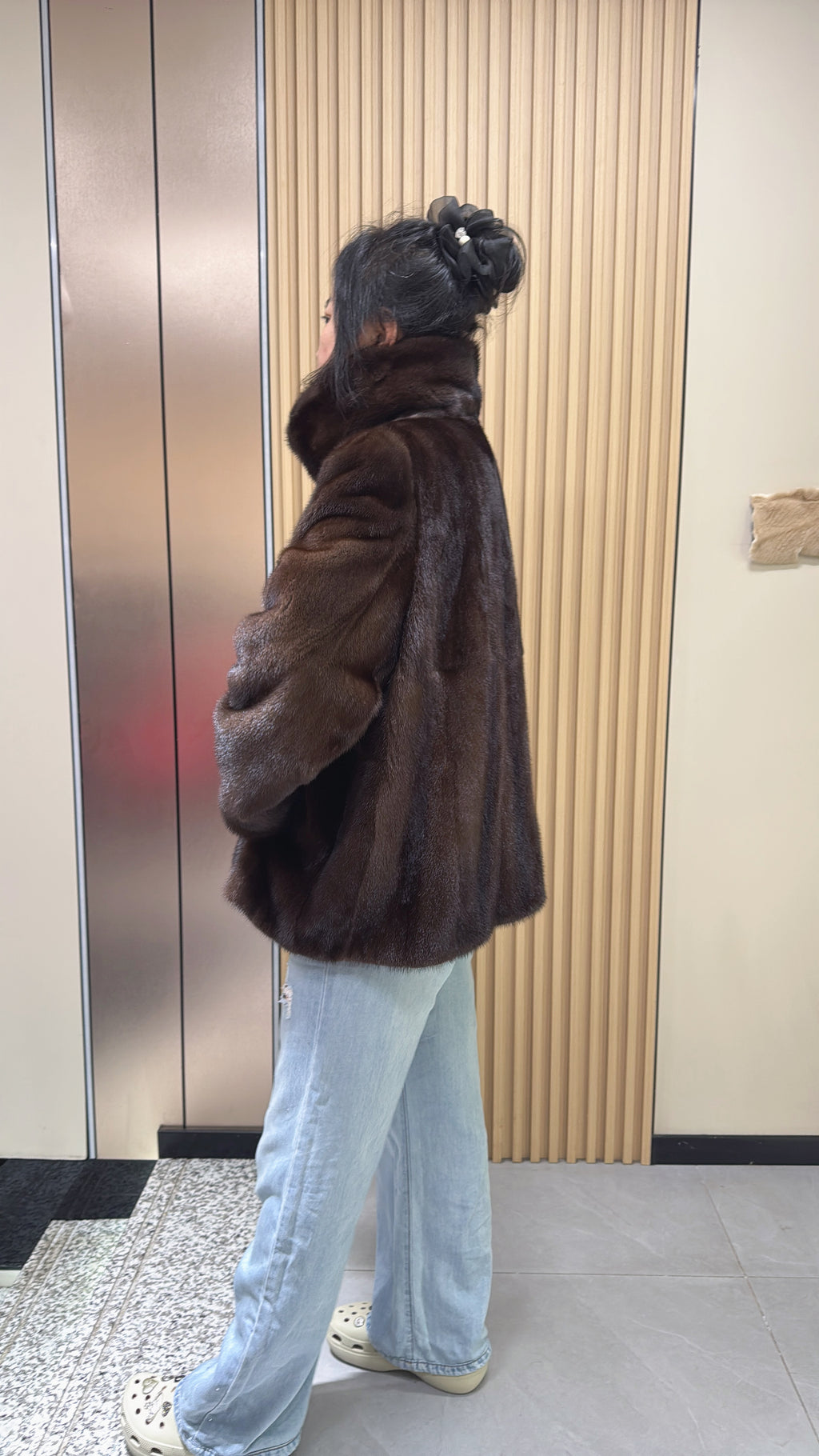 036 Brown Mink Fur Coat – Casual Fit with Lapel Collar
