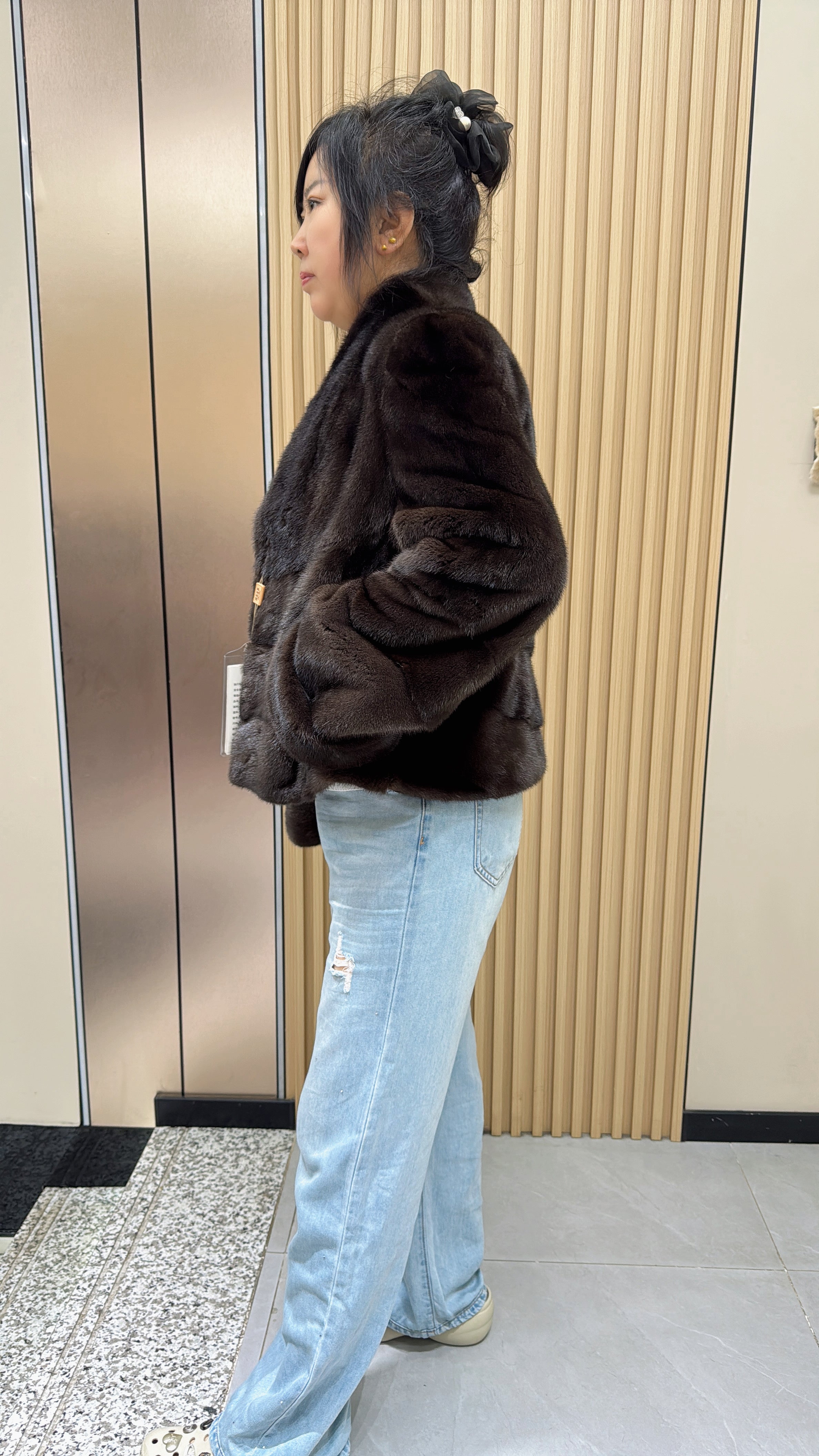 023 Brown V-neck mink fur coat (AB-style cut)