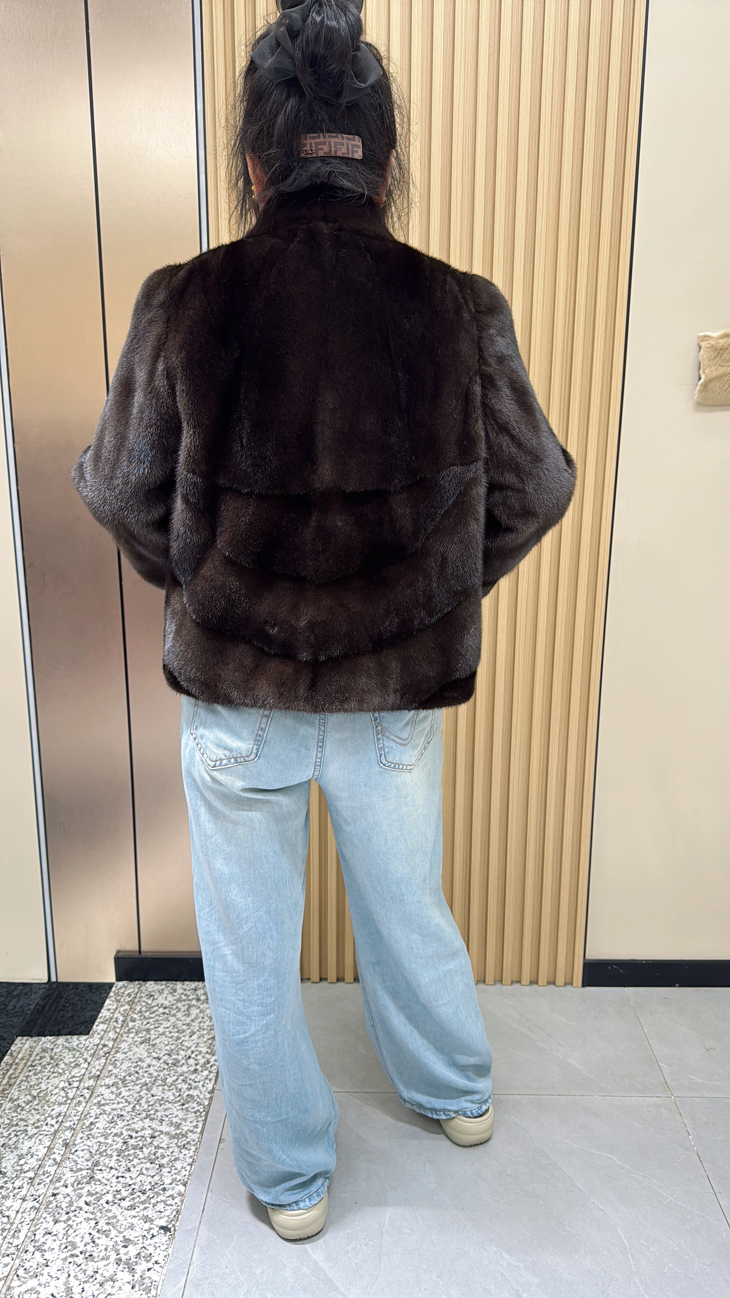 023 Brown V-neck mink fur coat (AB-style cut)