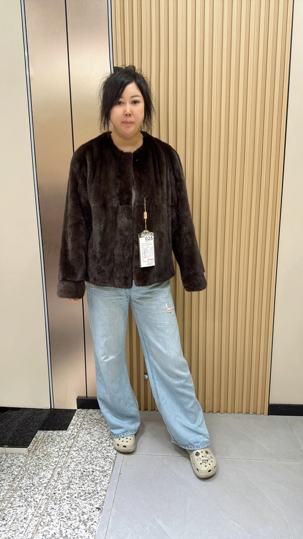 025 Brown Mink Fur Coat with Collarless Neckline