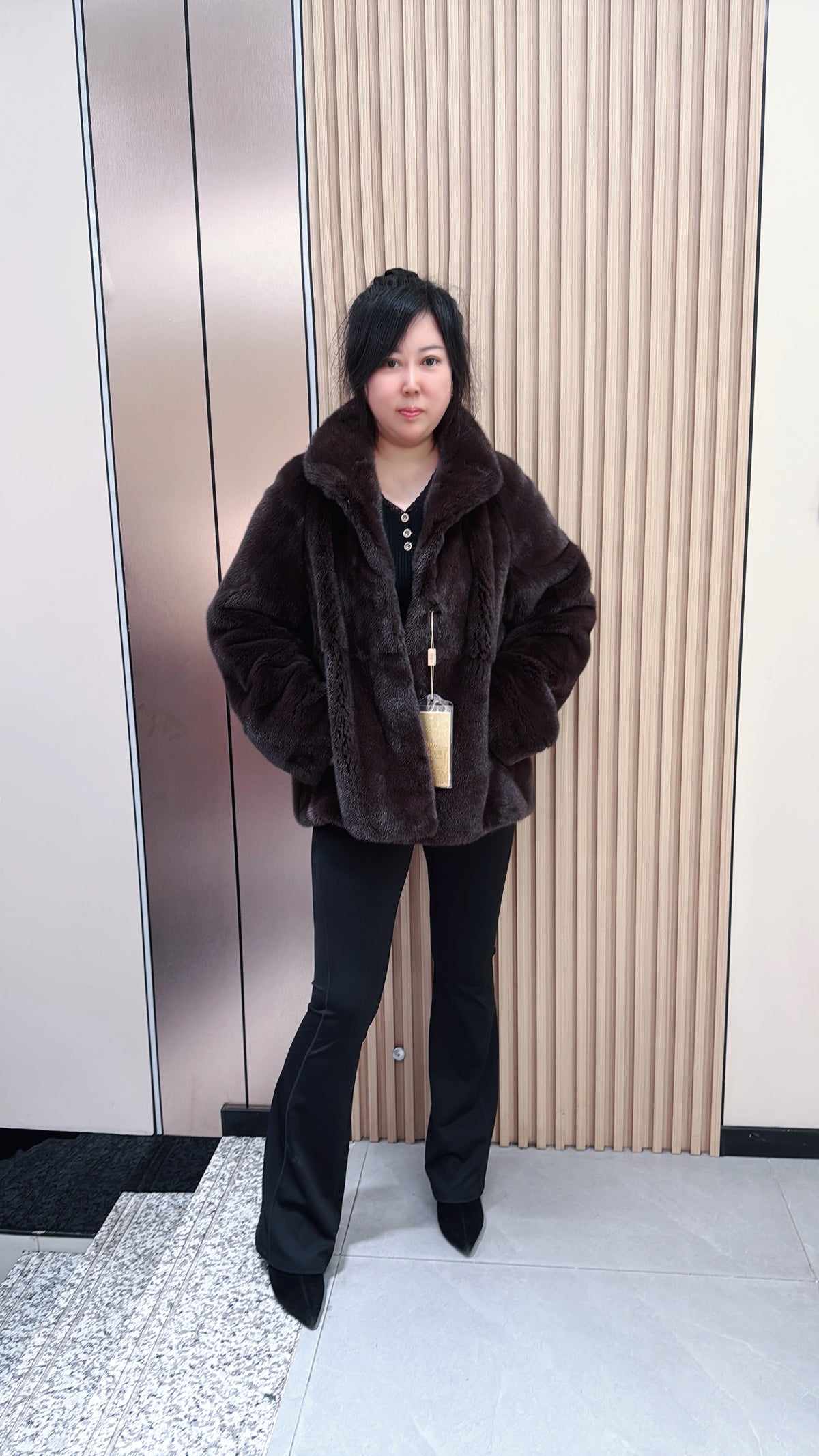 No. 050 Dark Brown Mink Fur Coat (Lapel Collar Design)