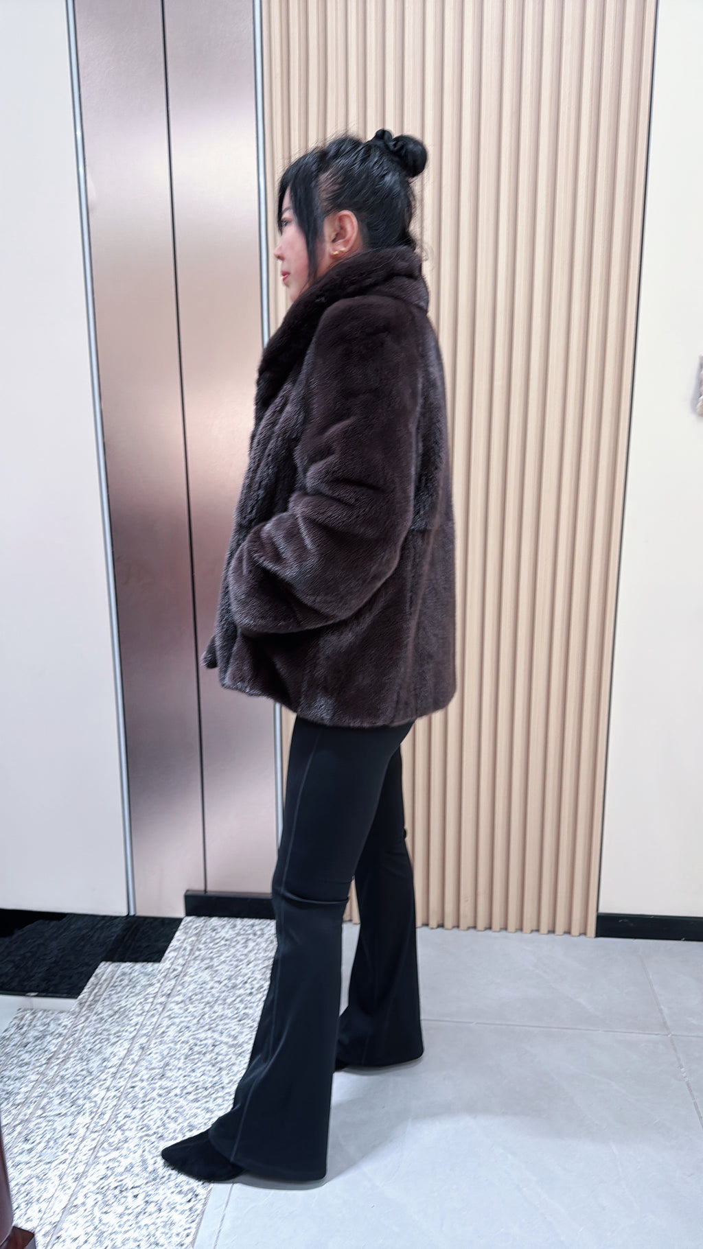 No. 050 Dark Brown Mink Fur Coat (Lapel Collar Design)