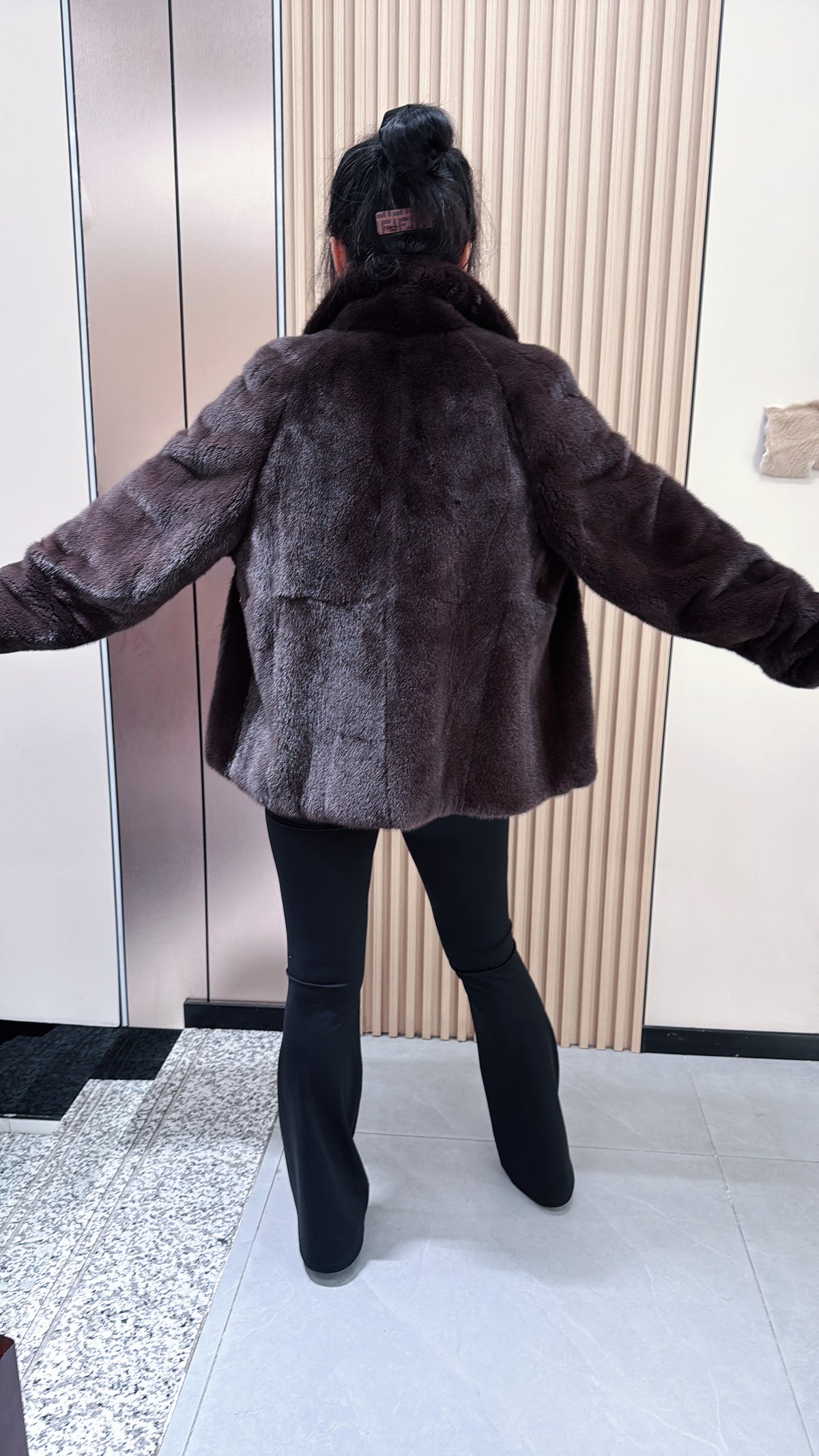 No. 050 Dark Brown Mink Fur Coat (Lapel Collar Design)