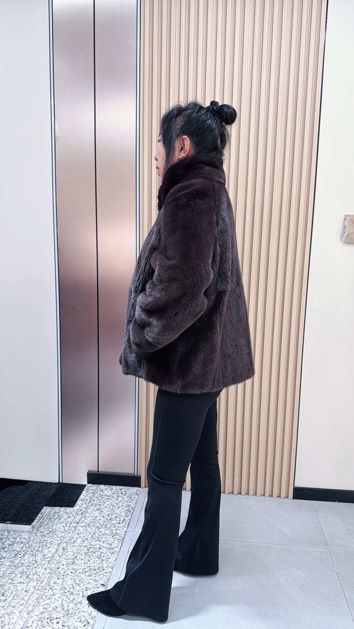 No. 050 Dark Brown Mink Fur Coat (Lapel Collar Design)