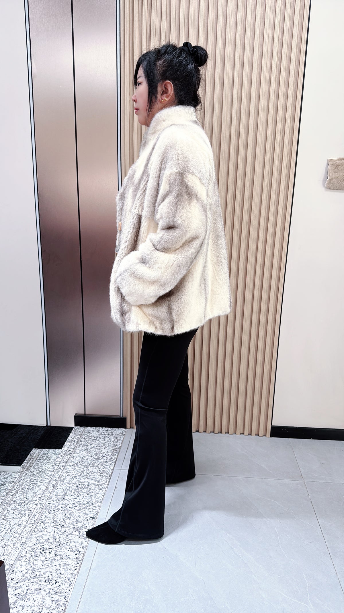 No. 045 Cross Mink Stand-Collar Fur Coat