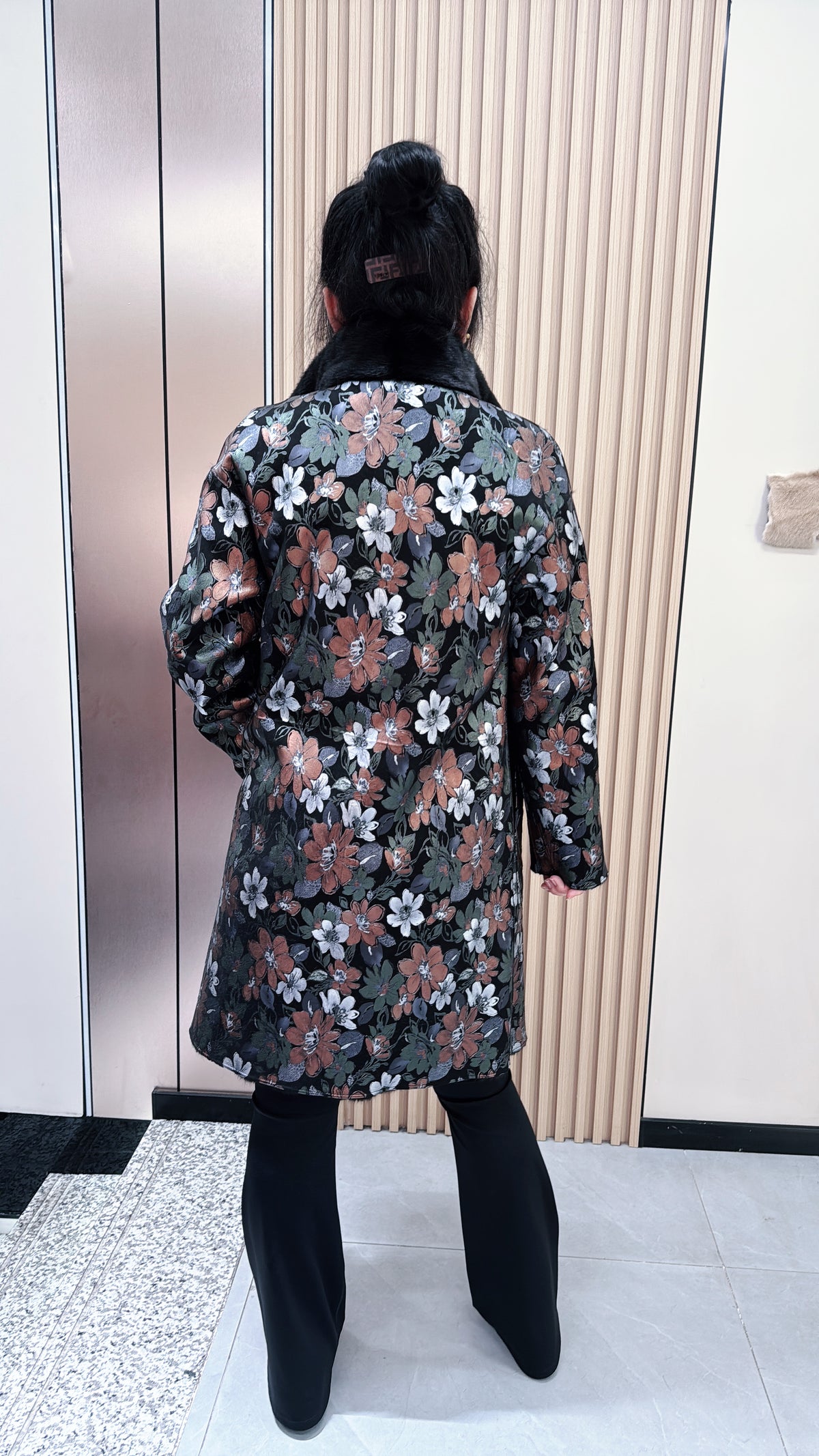 No. 043 Black reversible mink fur coat featuring a stand collar and zip closure.