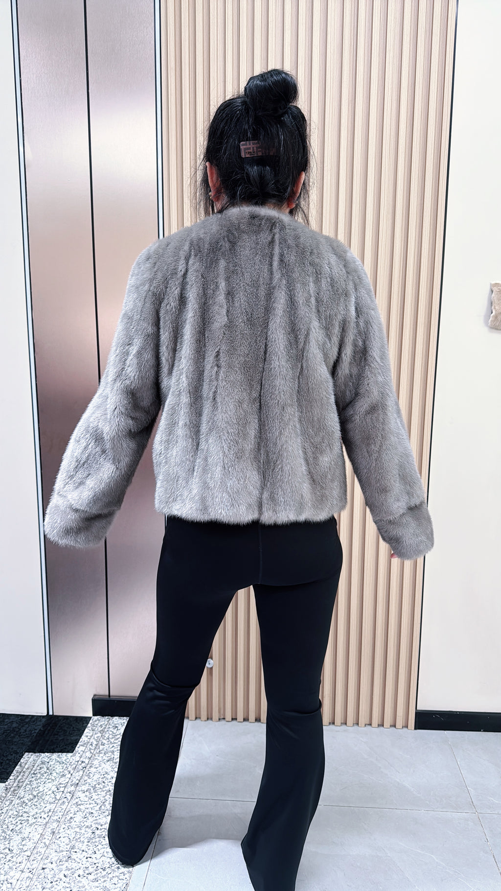 No. 041 Latte-grey V-neck mink coat