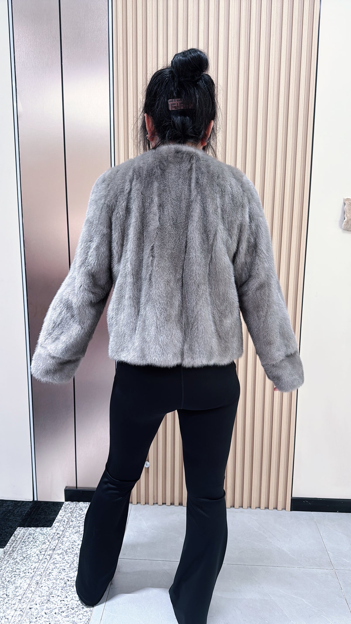 No. 041 Latte-grey V-neck mink coat