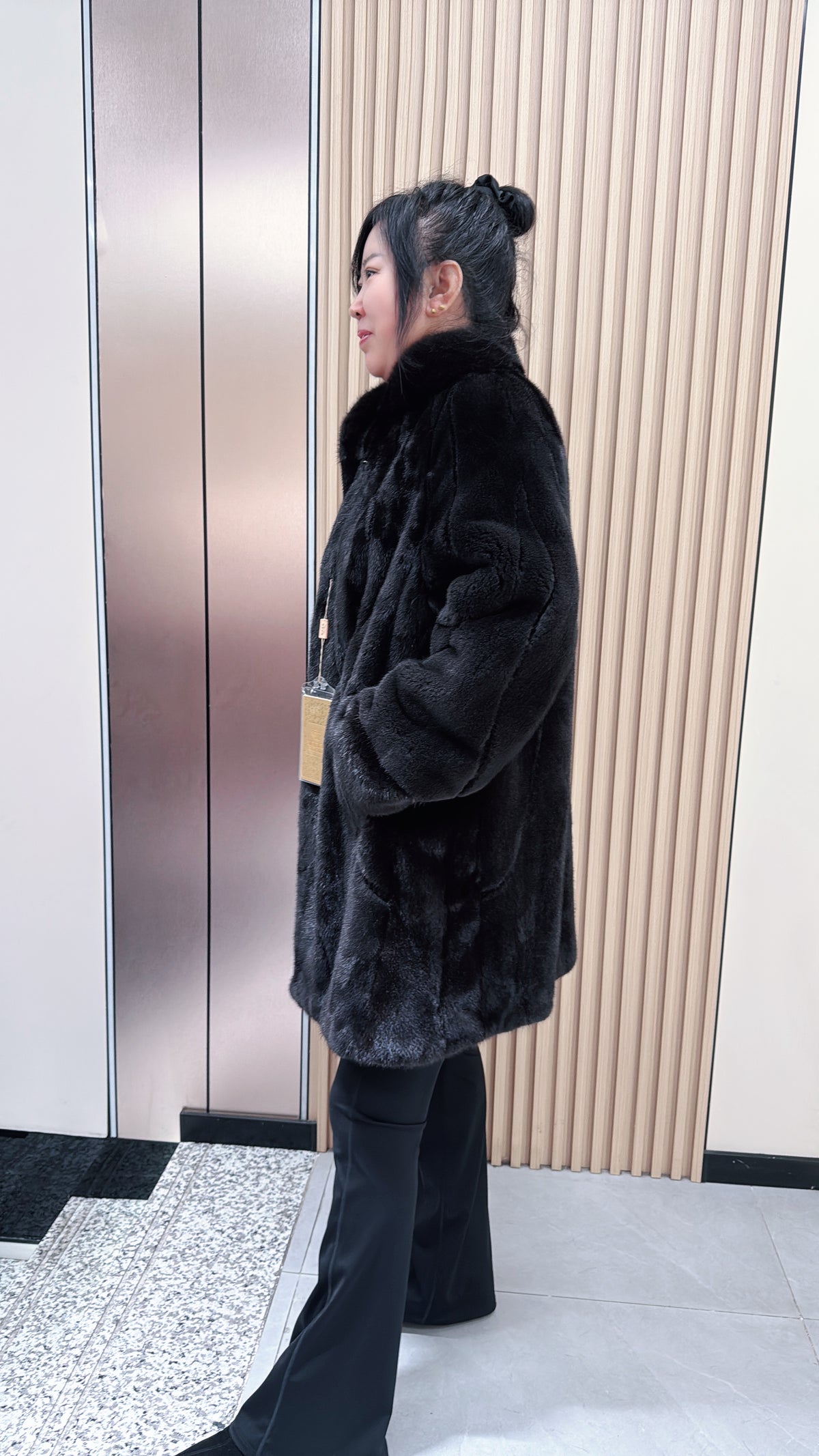 No. 040 Dark Brown Stand-Collar Mink Coat