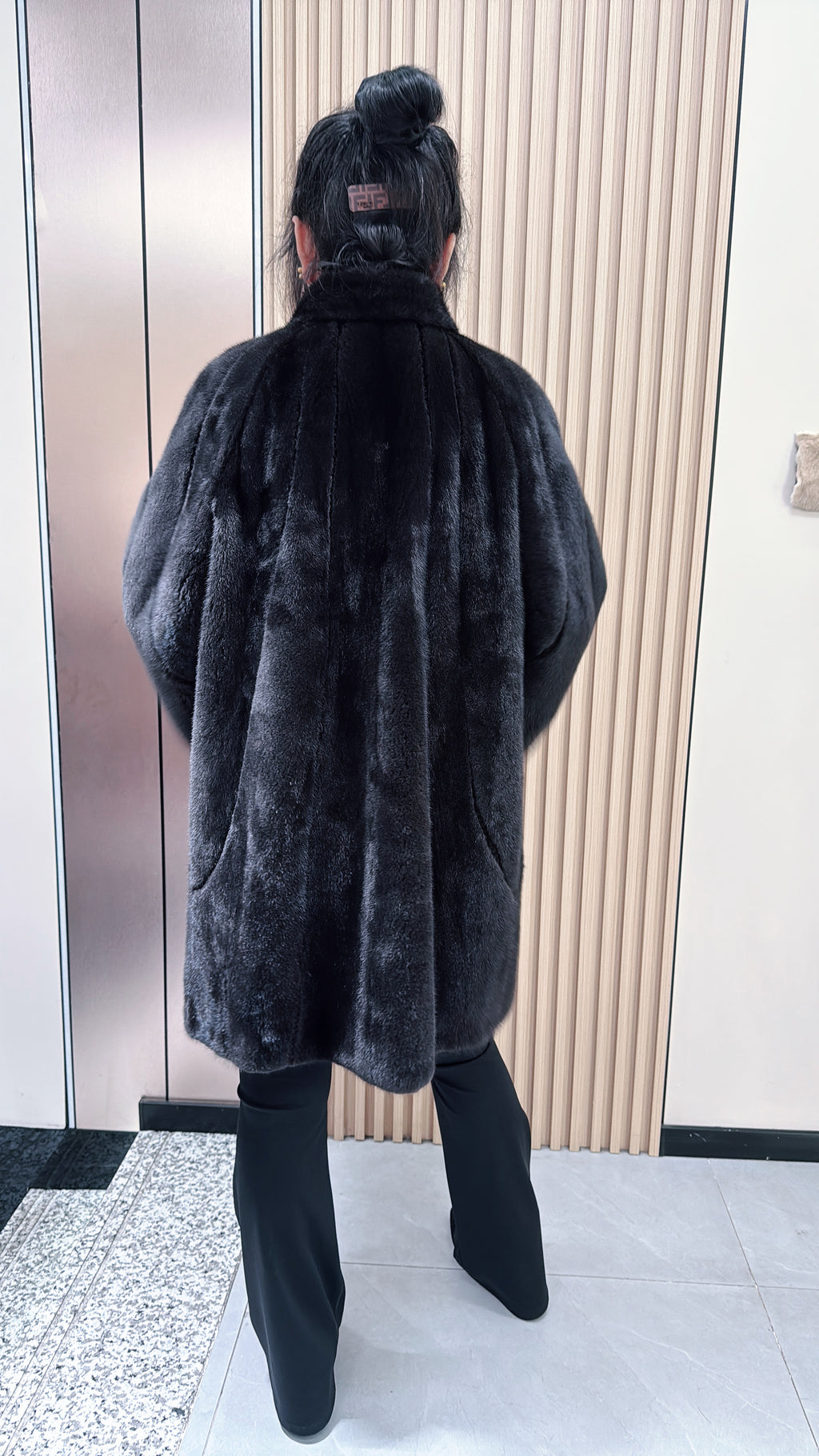 No. 040 Dark Brown Stand-Collar Mink Coat