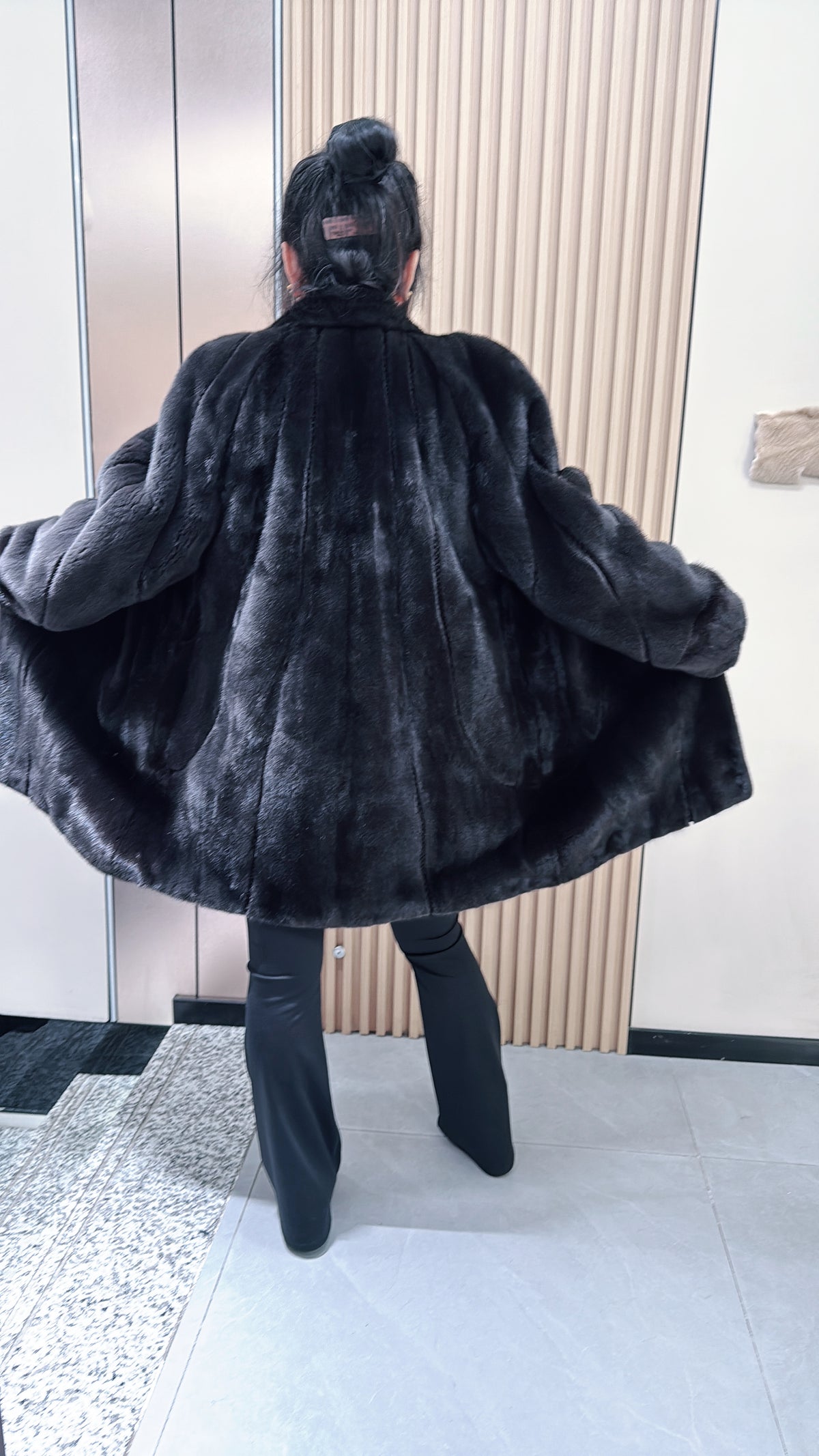 No. 040 Dark Brown Stand-Collar Mink Coat