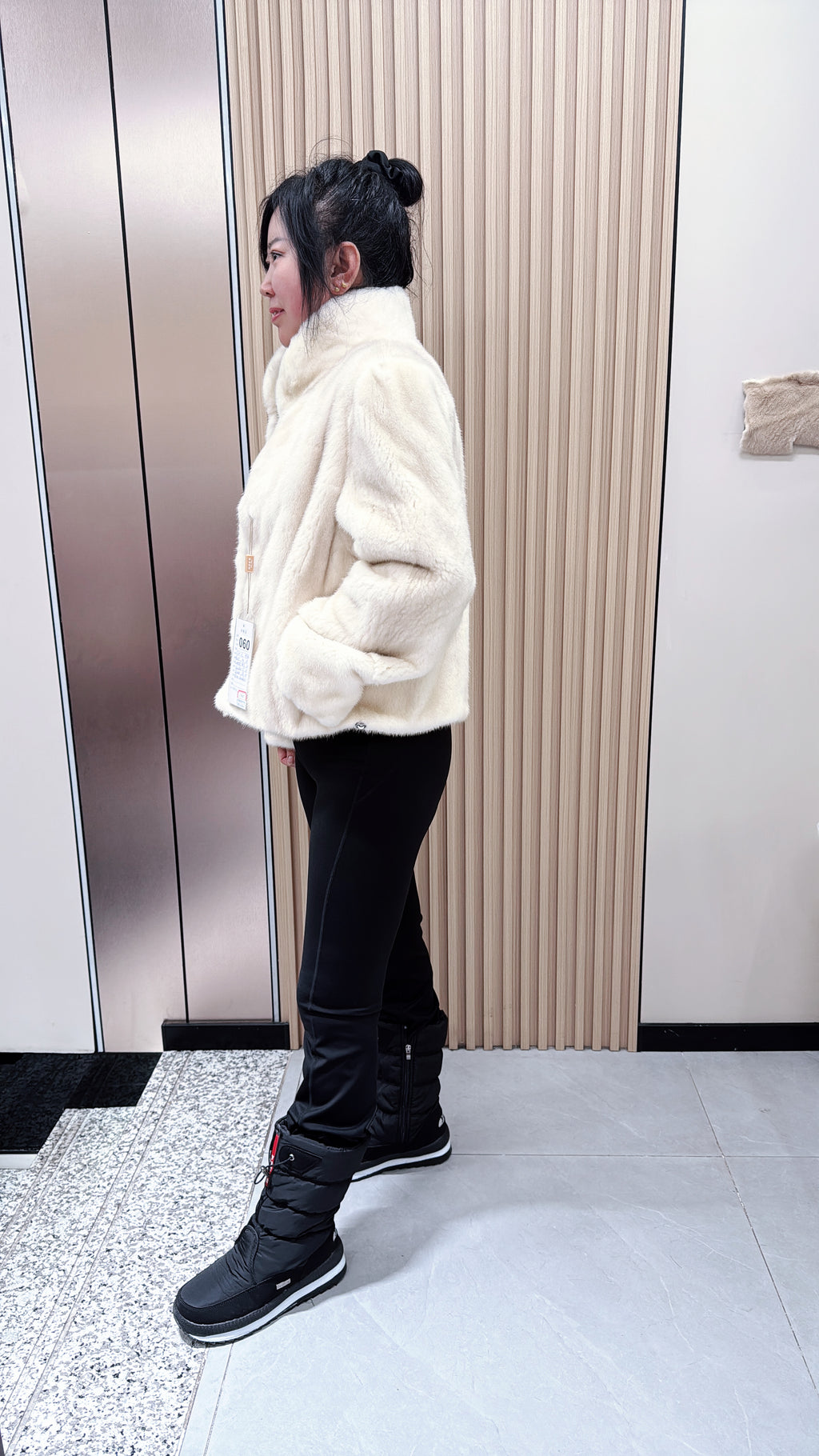No. 060 Off-white Stand-collar Mink Fur Coat