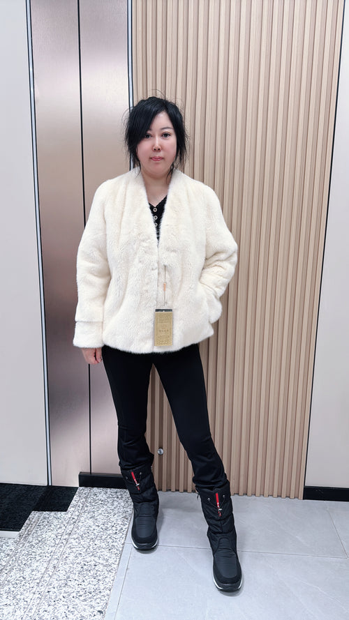 No. 054 Off-white V-neck mink fur coat