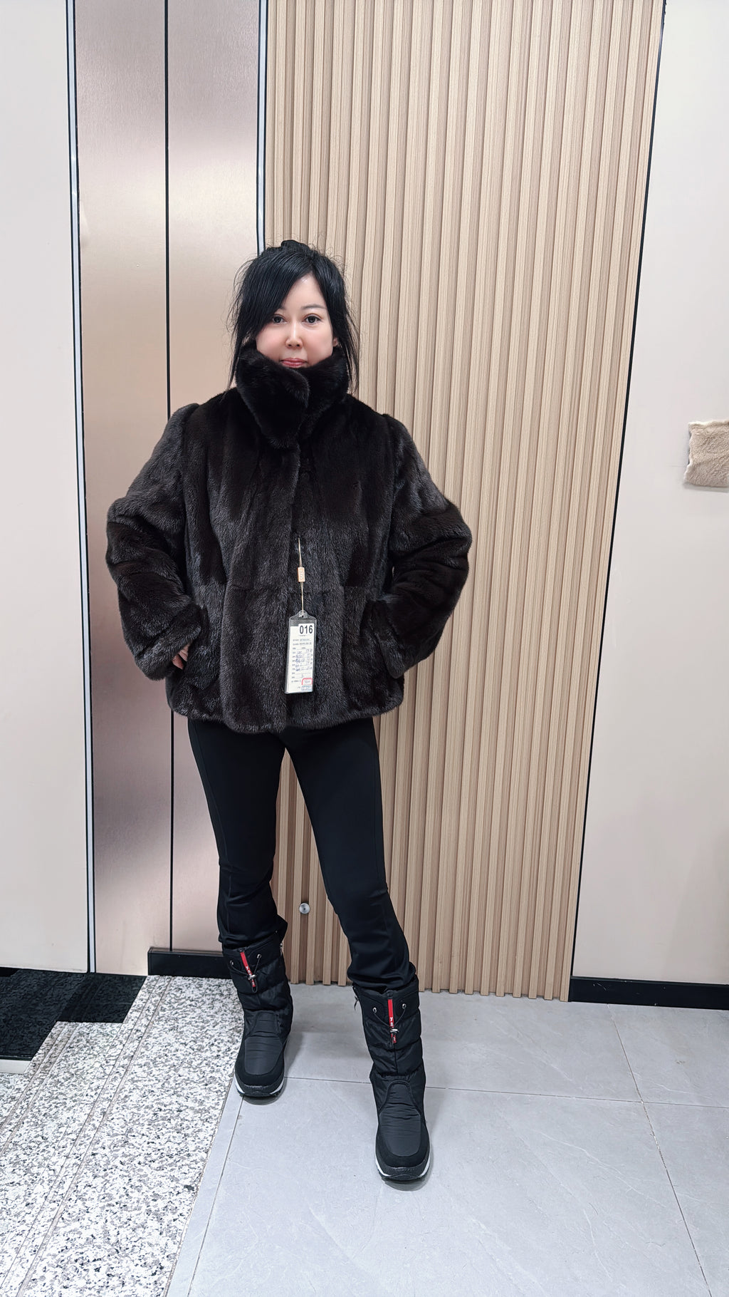 No. 016 Brown Lapel Velvet-Grade Mink Coat