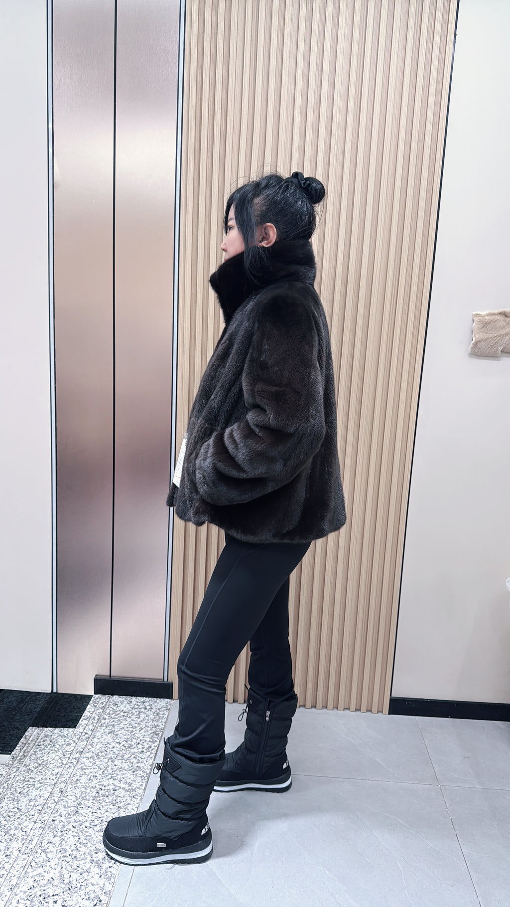 No. 016 Brown Lapel Velvet-Grade Mink Coat
