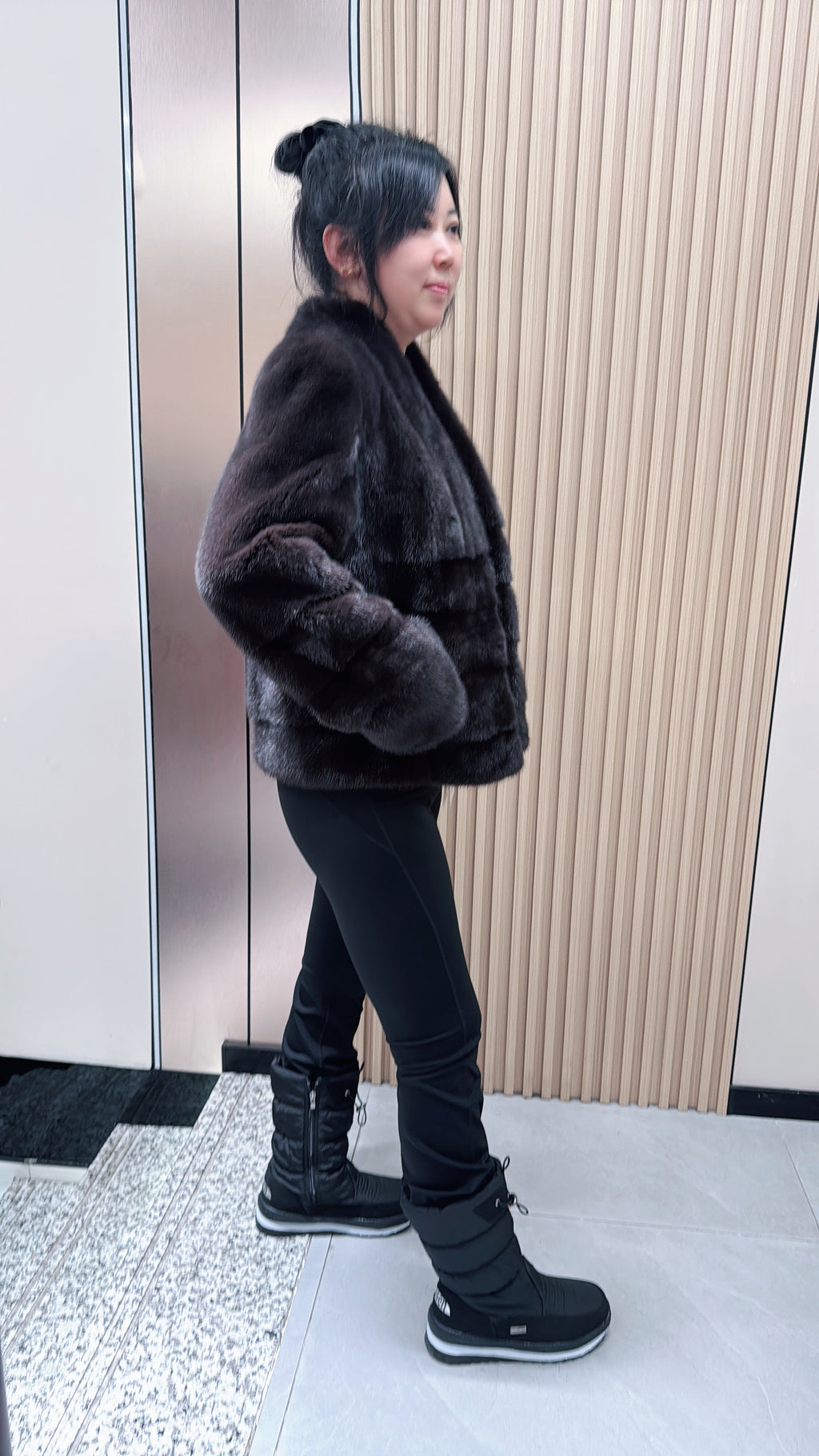No. 069 Dark Brown V-Neck Mink Fur Coat – AB-Style Design