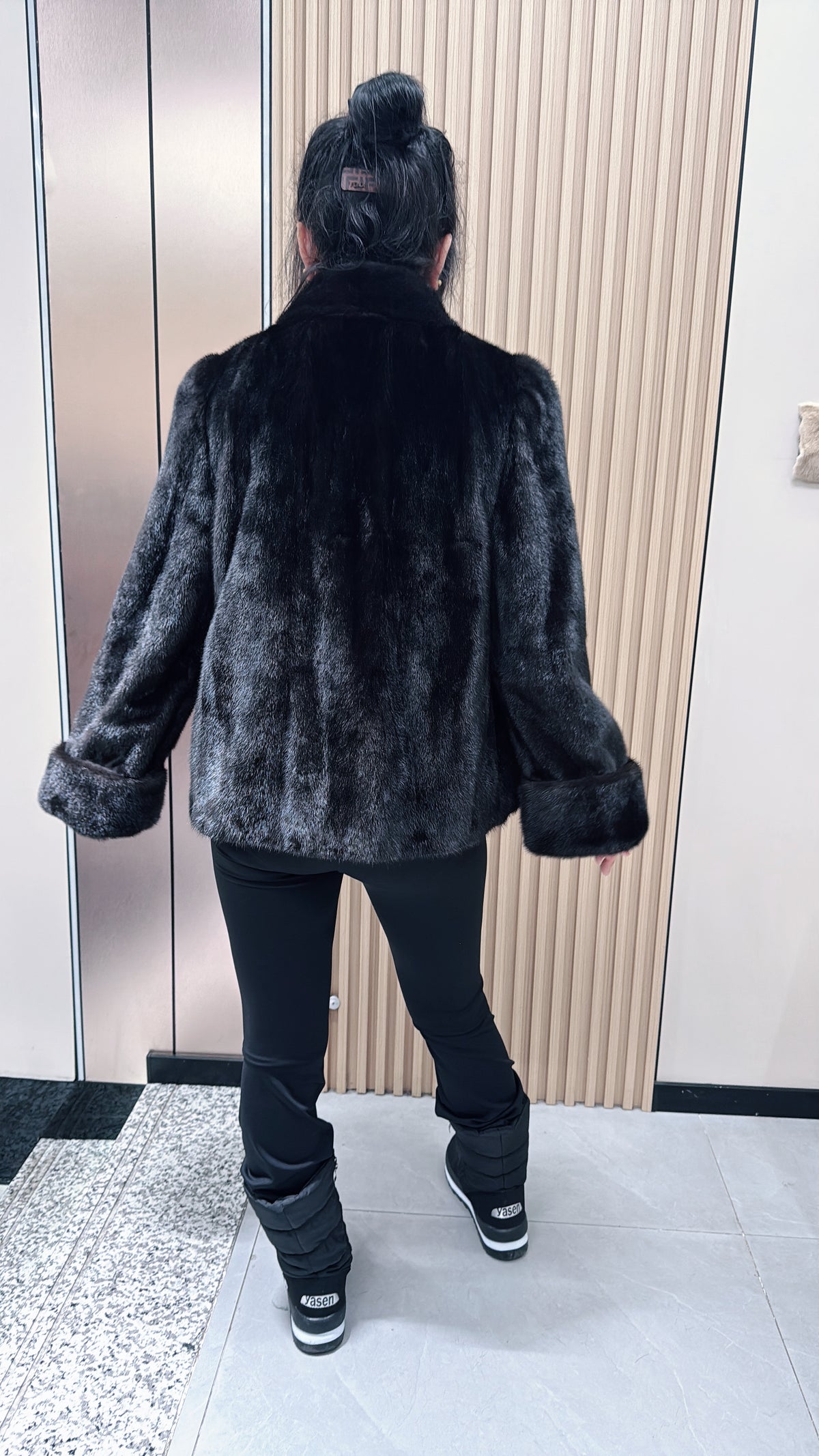 No. 067 Dark Brown V-Neck Mink Fur Coat with Cuffed Sleeves