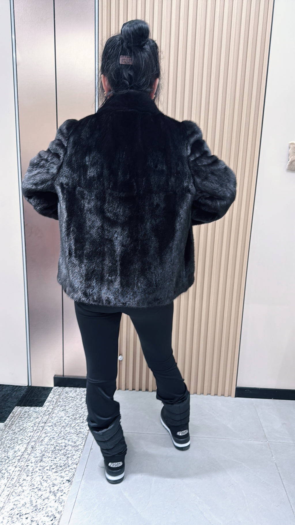 No. 067 Dark Brown V-Neck Mink Fur Coat with Cuffed Sleeves