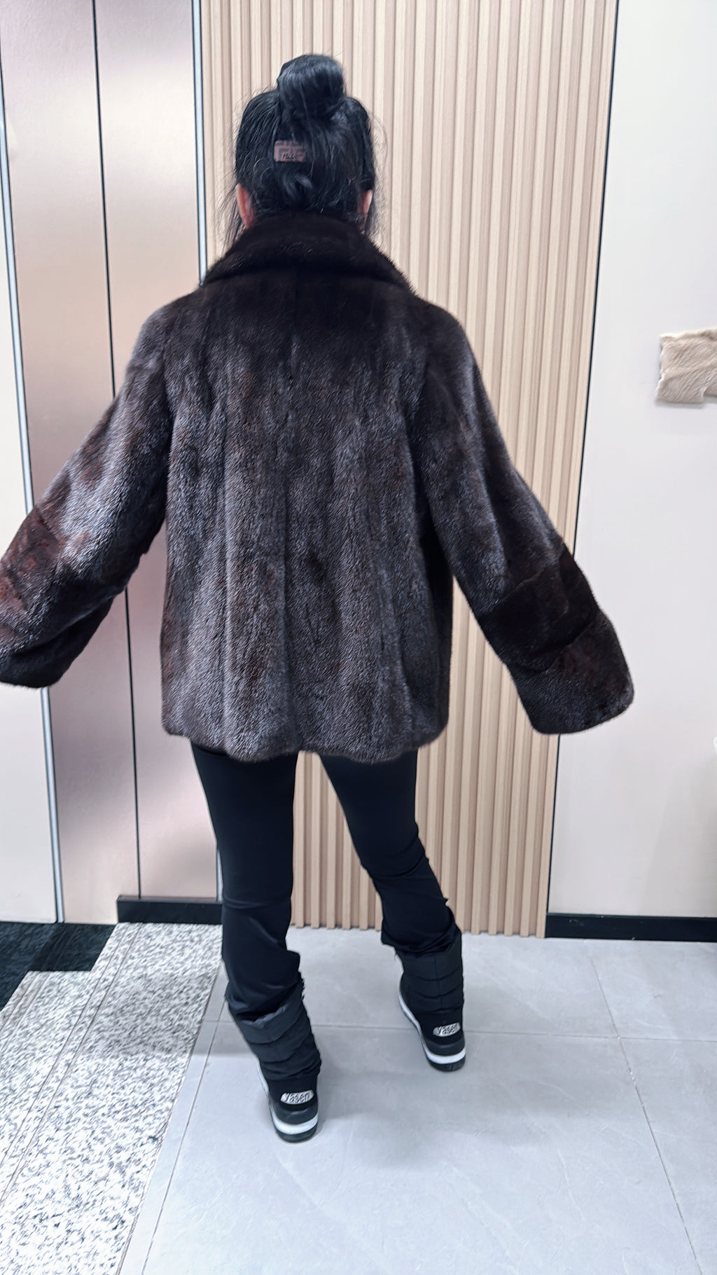 No. 063 Dark Brown Mink Fur Coat with Lapel Collar