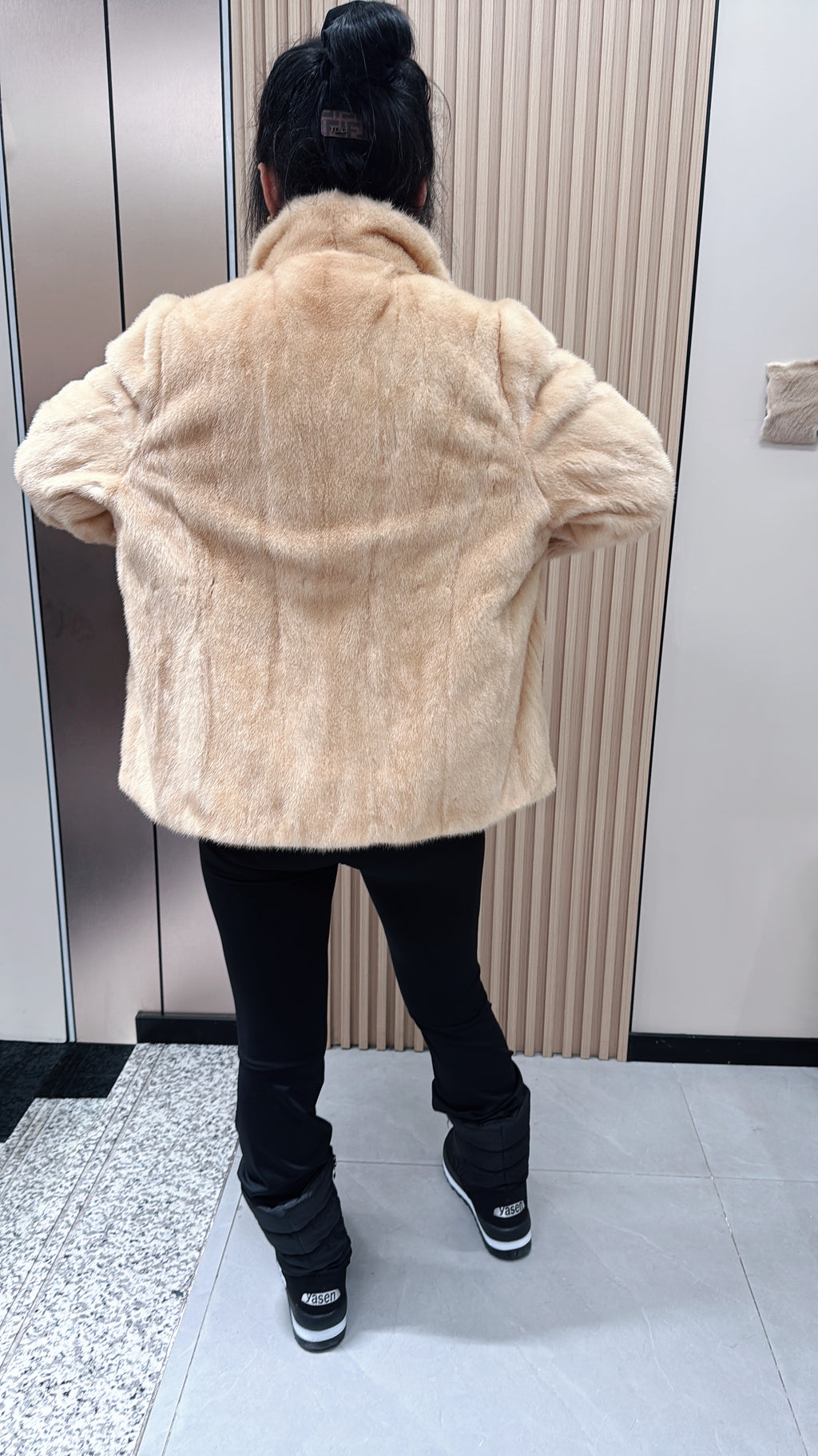 No. 062 Beige Mink Fur Coat with Pumpkin Collar
