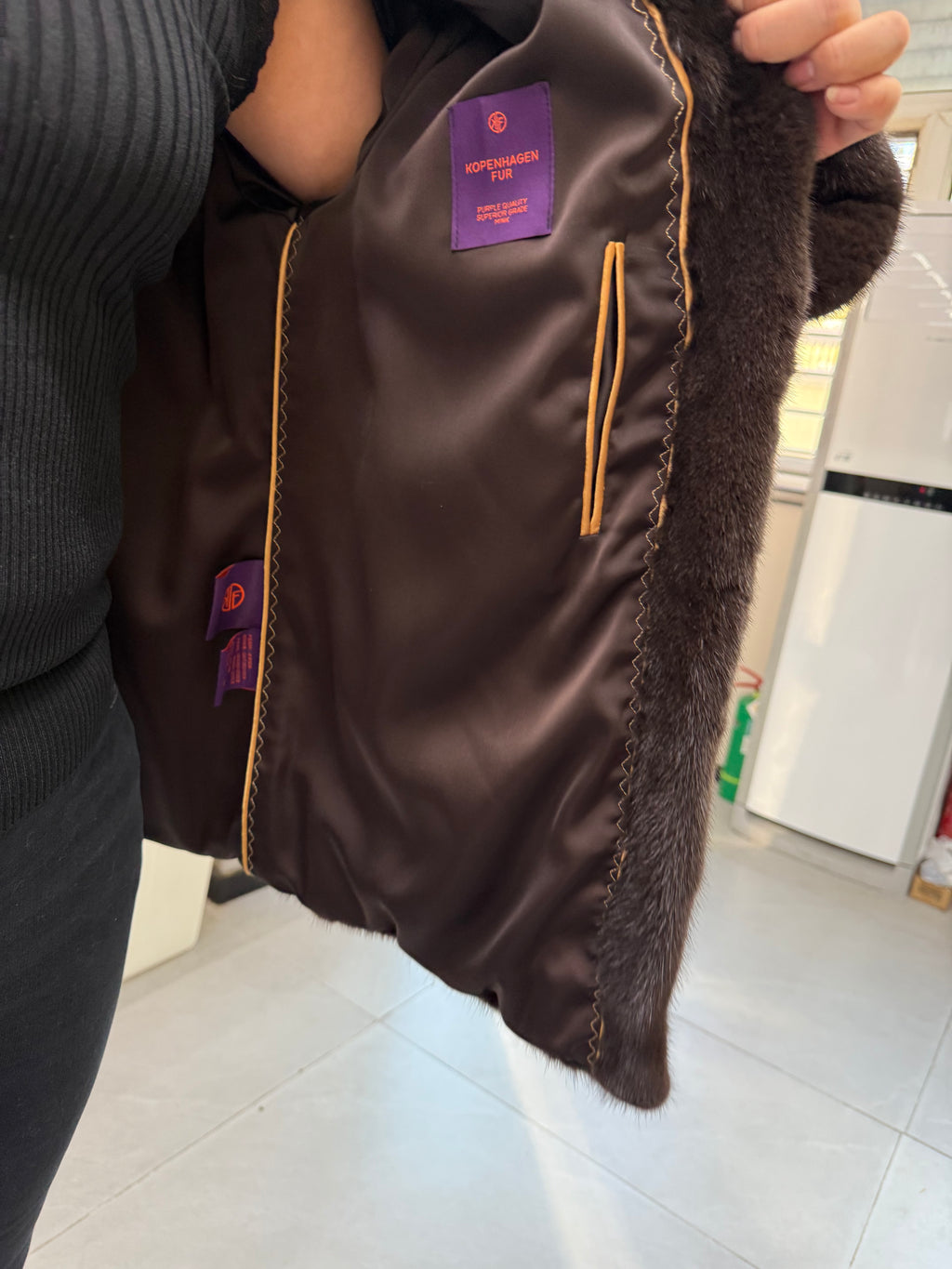 No. 075 Dark Brown V-Neck Mink Fur Coat (with Cuffed Sleeves)