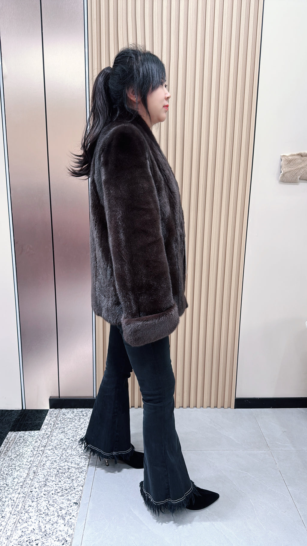 No. 075 Dark Brown V-Neck Mink Fur Coat (with Cuffed Sleeves)