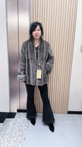 No. 085 Iron-grey V-neck mink fur coat featuring a folded-cuff design.