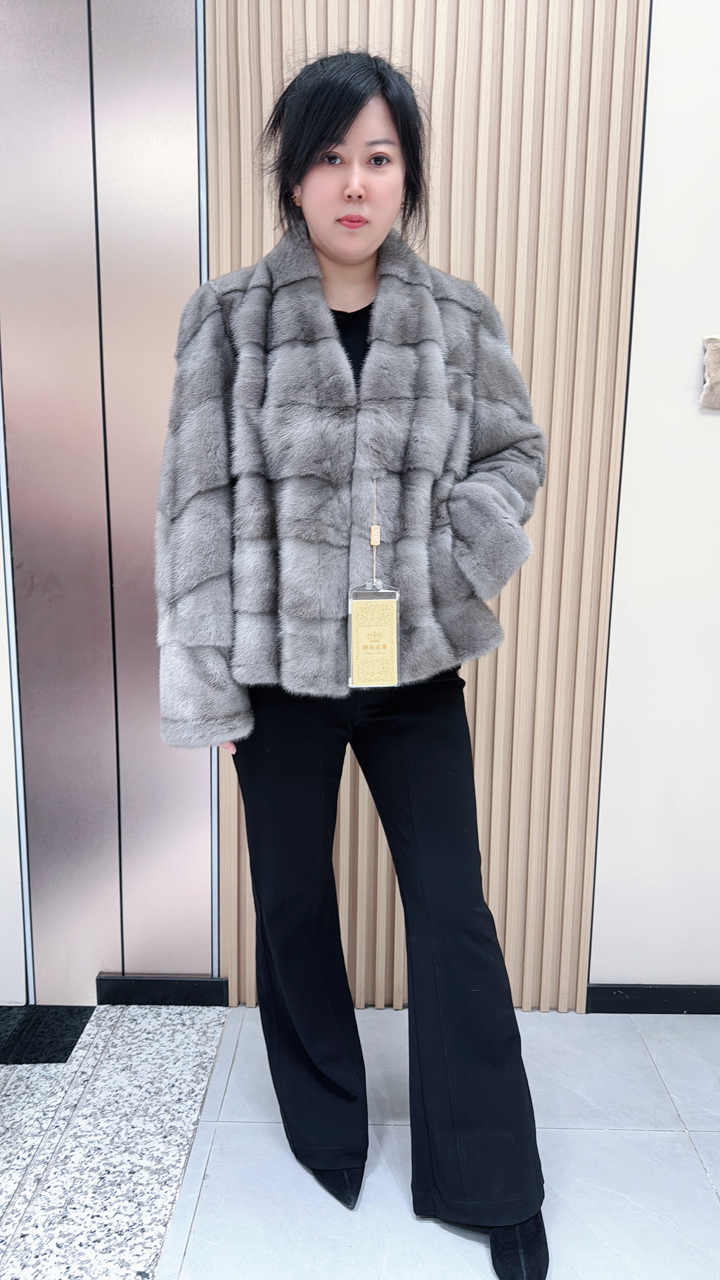 No. 096 Grey V-neck mink fur coat featuring a horizontal panel design.