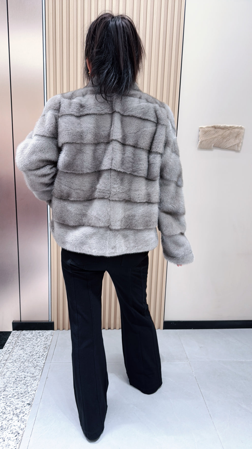 No. 096 Grey V-neck mink fur coat featuring a horizontal panel design.