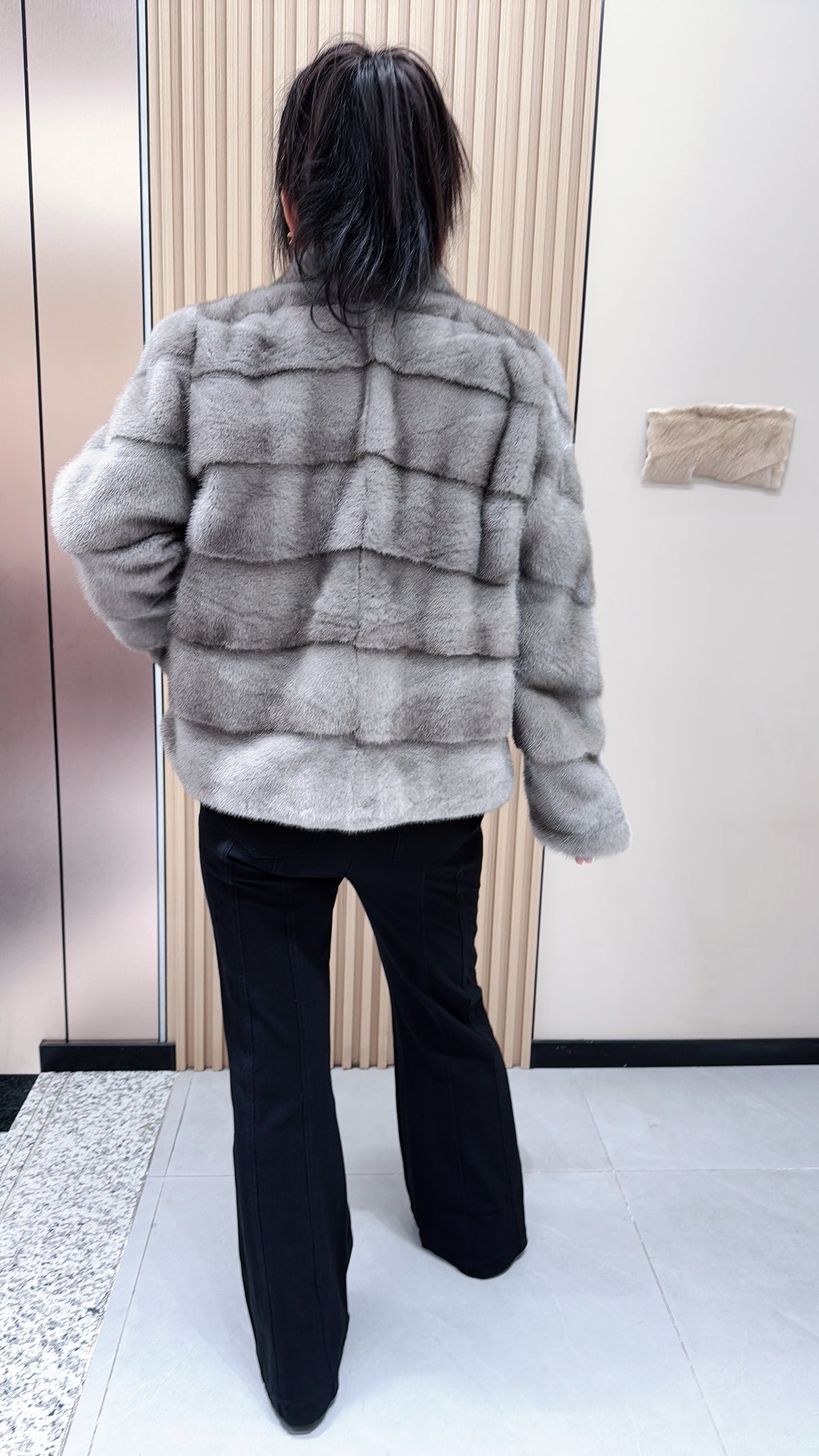 No. 096 Grey V-neck mink fur coat featuring a horizontal panel design.