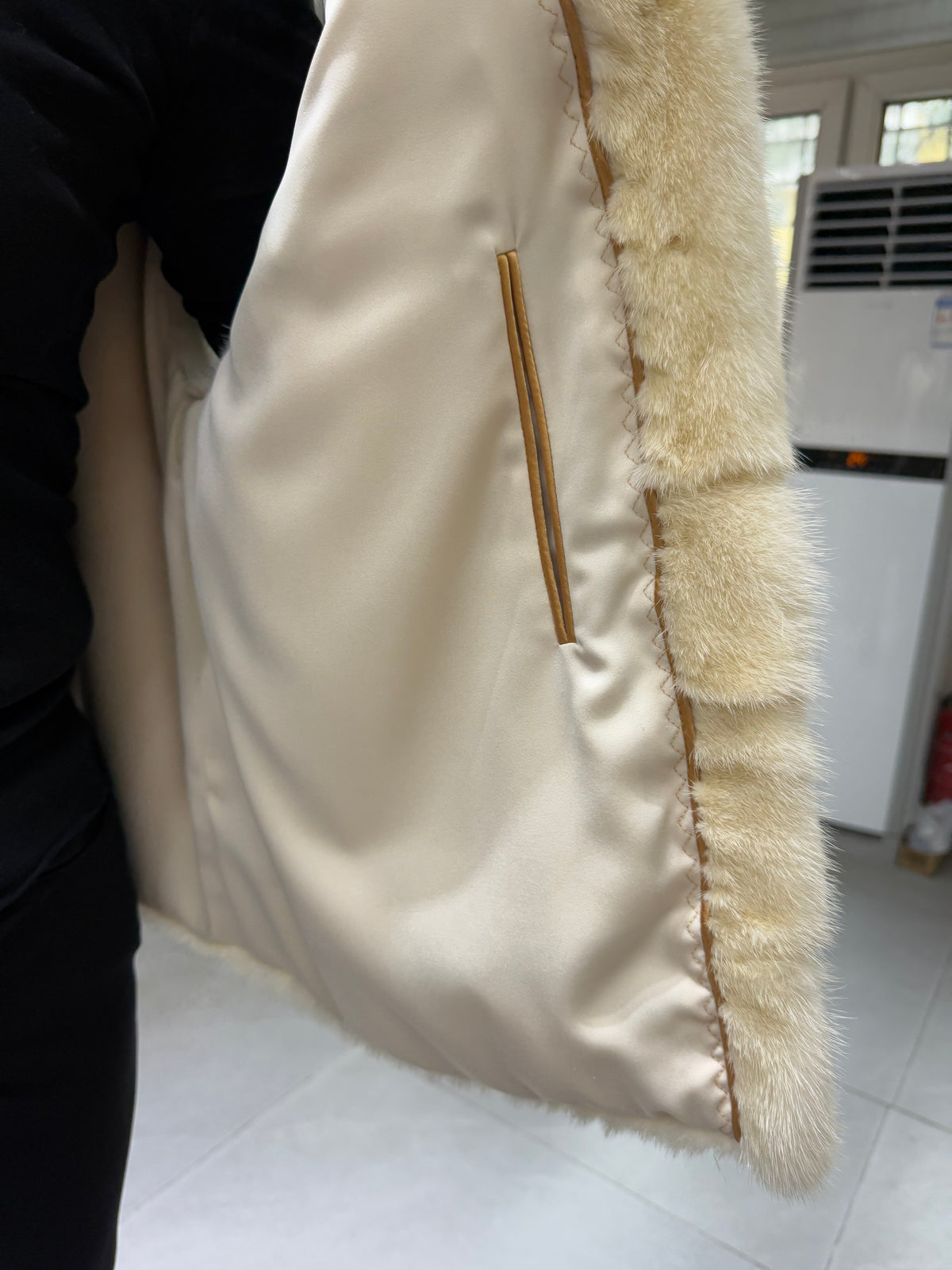 No. 108 Off-white mink fur vest