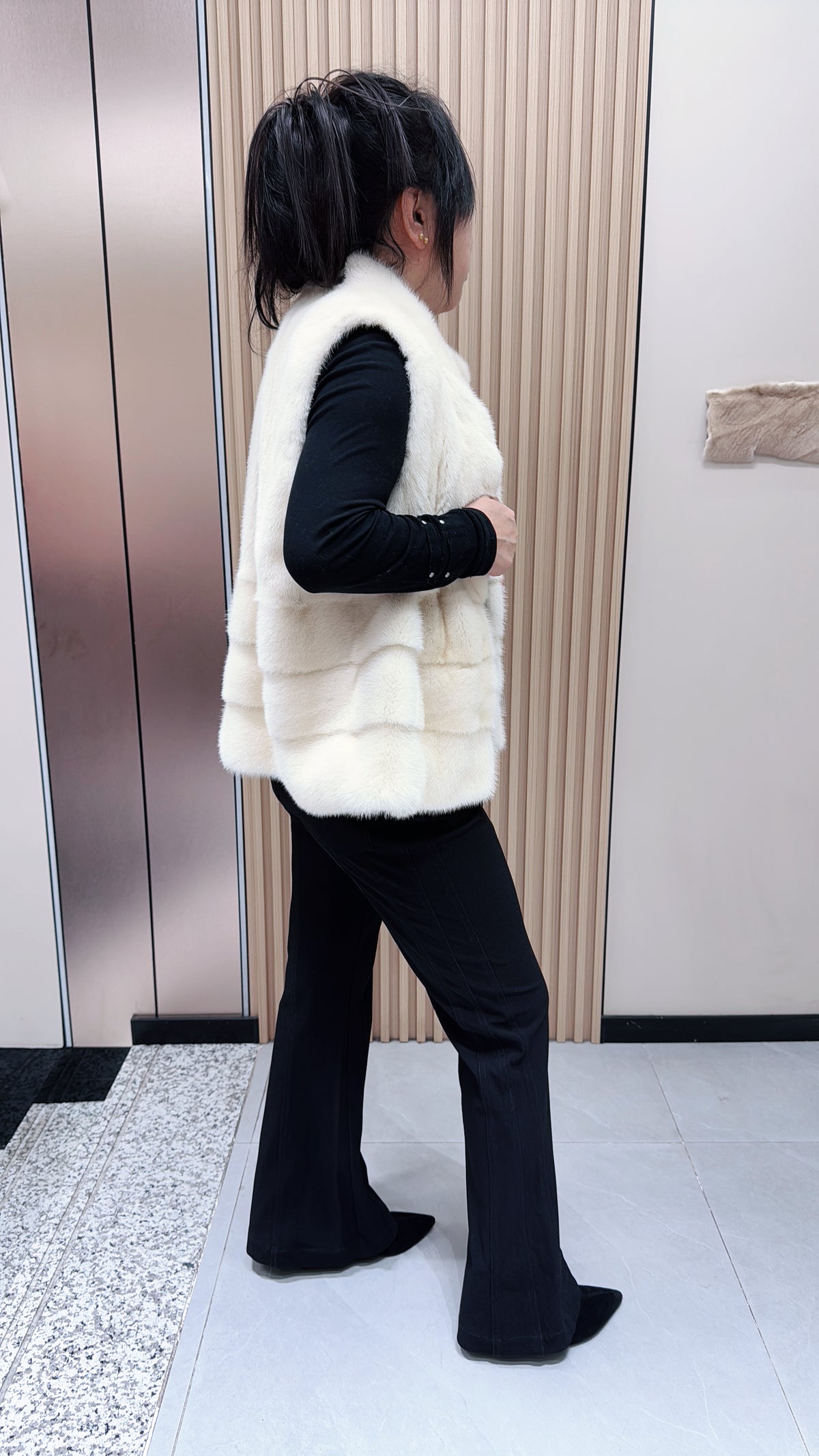 No. 108 Off-white mink fur vest