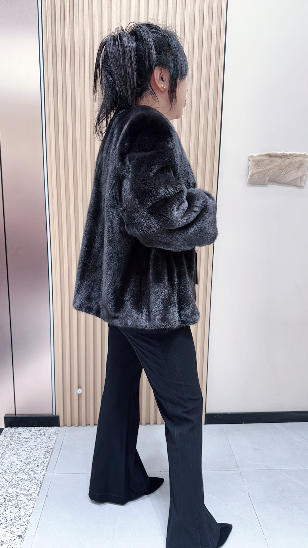 No. 138 Dark Brown V-Neck Mink Fur Coat