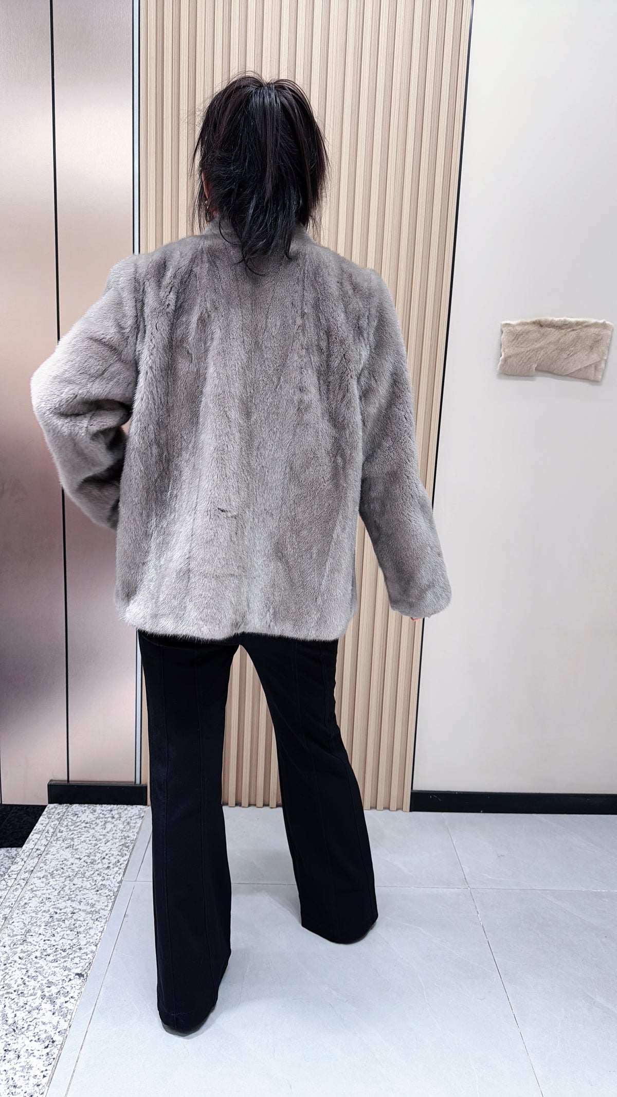 No. 131 Grey V-neck mink fur coat