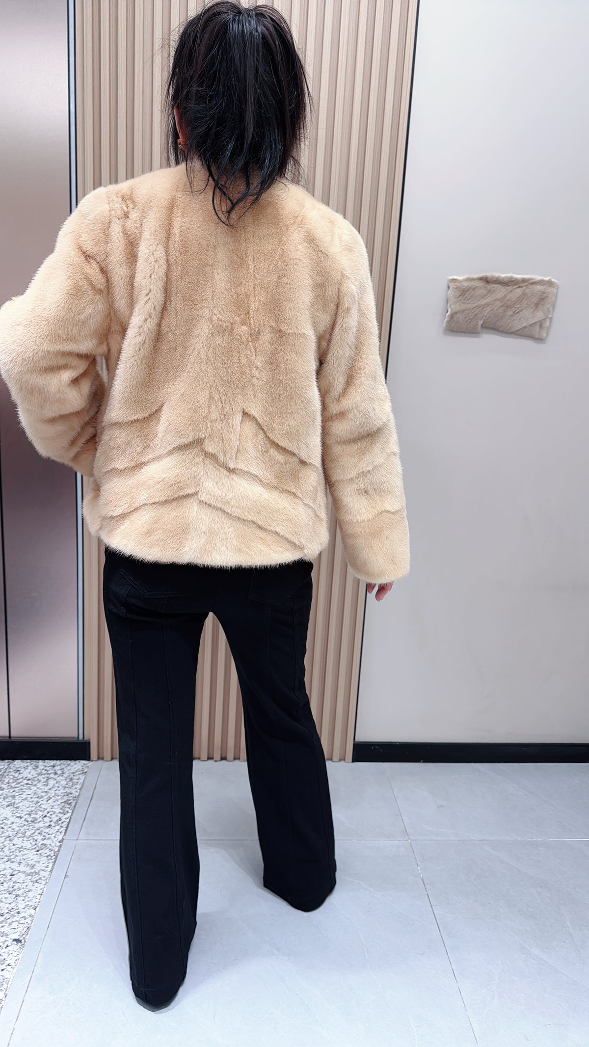 No. 120 Beige V-neck mink fur coat